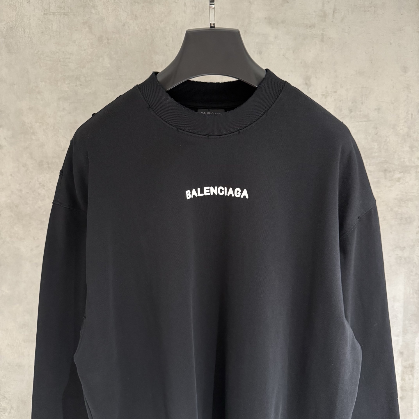 Balenciaga 高仿男士破損LOGO長袖T恤 微刷破設計秋冬風格款| 13 Balenciaga 高仿男士破損LOGO長袖T恤 微刷破設計秋冬風格款