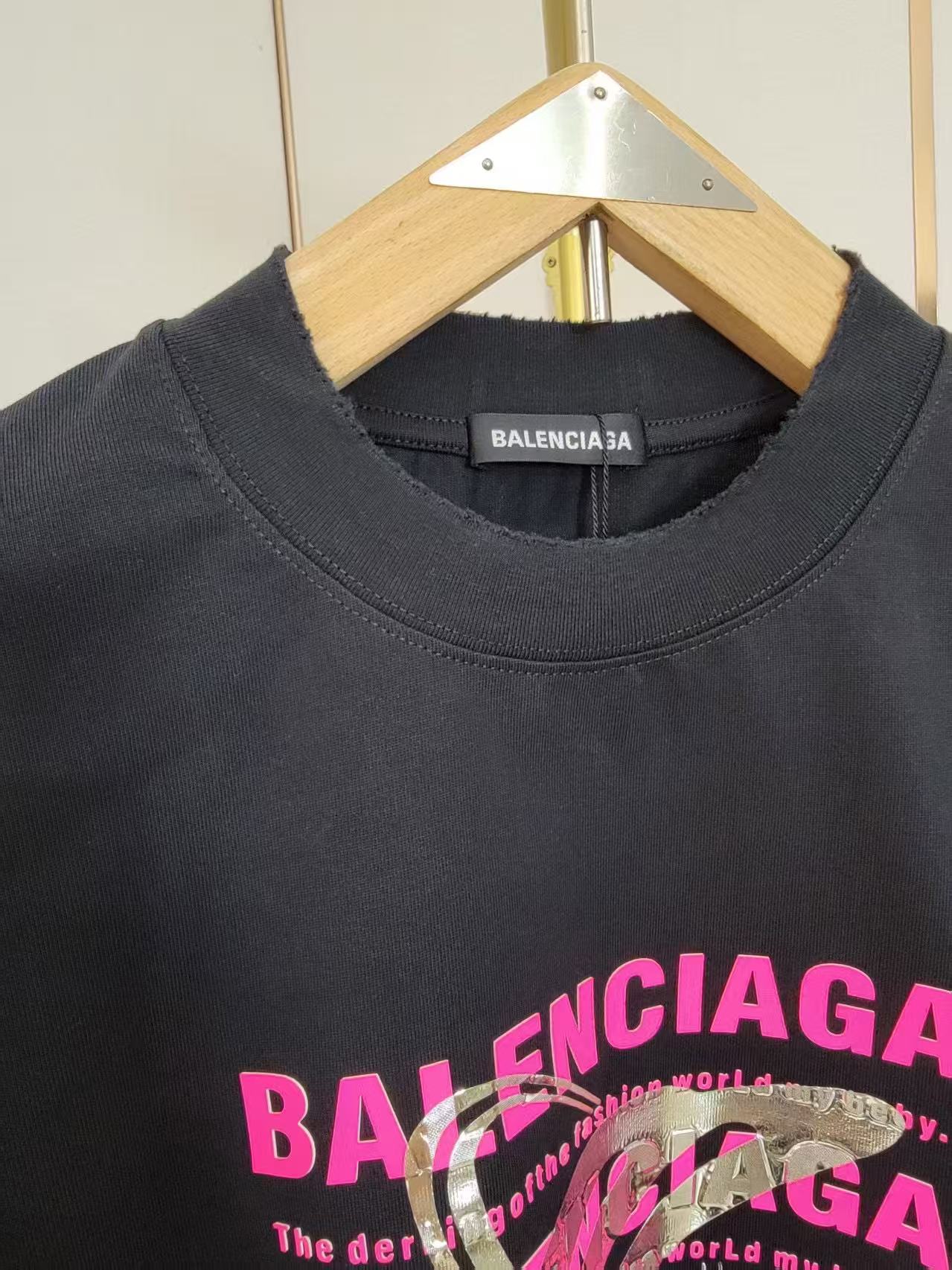 Balenciaga A貨黑色男款印花T恤 街頭風格粉字設計人氣單品| 10 Balenciaga A貨黑色男款印花T恤 街頭風格粉字設計人氣單品