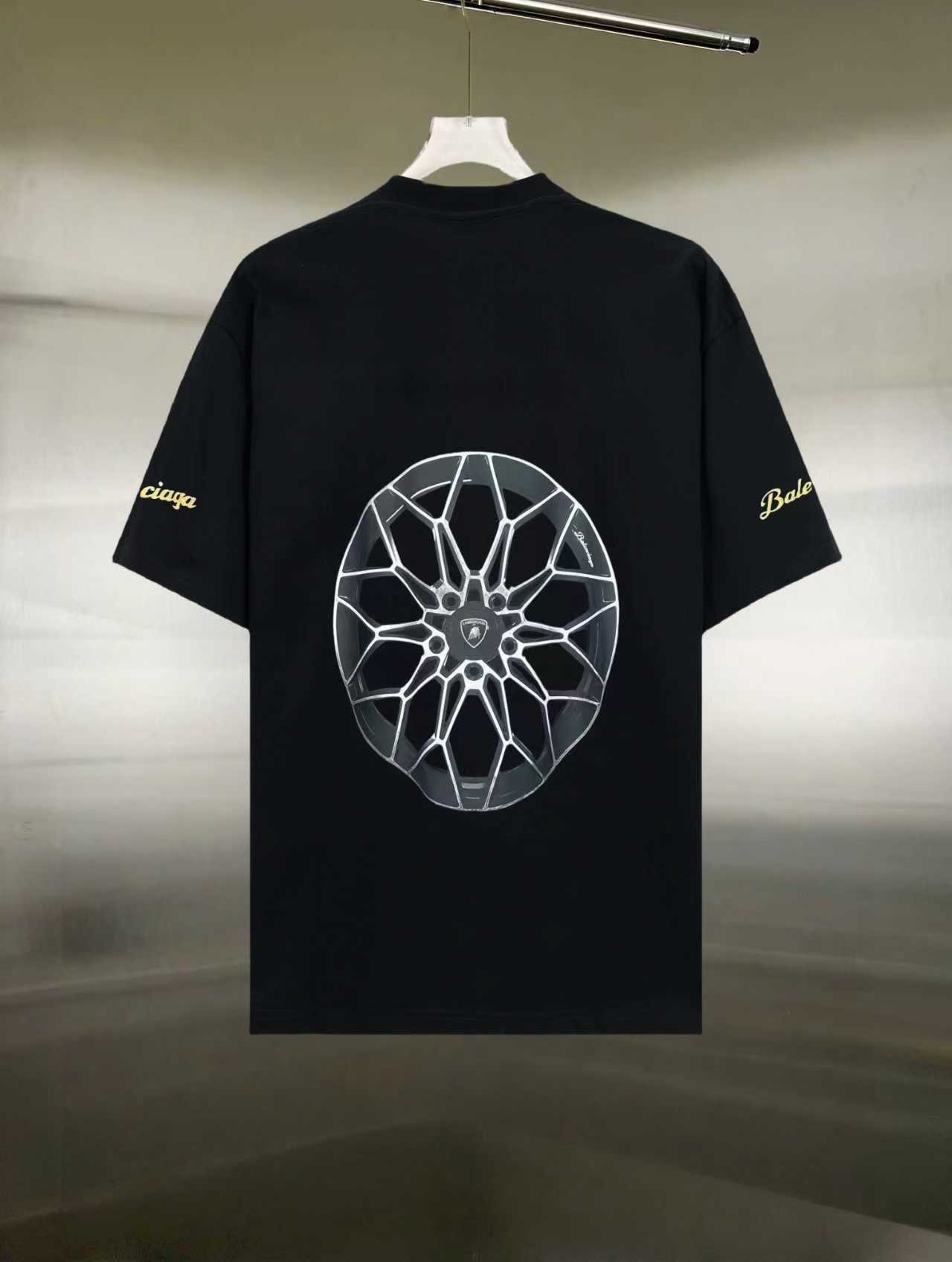 Balenciaga A貨聯名款Lamborghini印花T恤 男士街頭跑車風格| 10 Balenciaga A貨聯名款Lamborghini印花T恤 男士街頭跑車風格