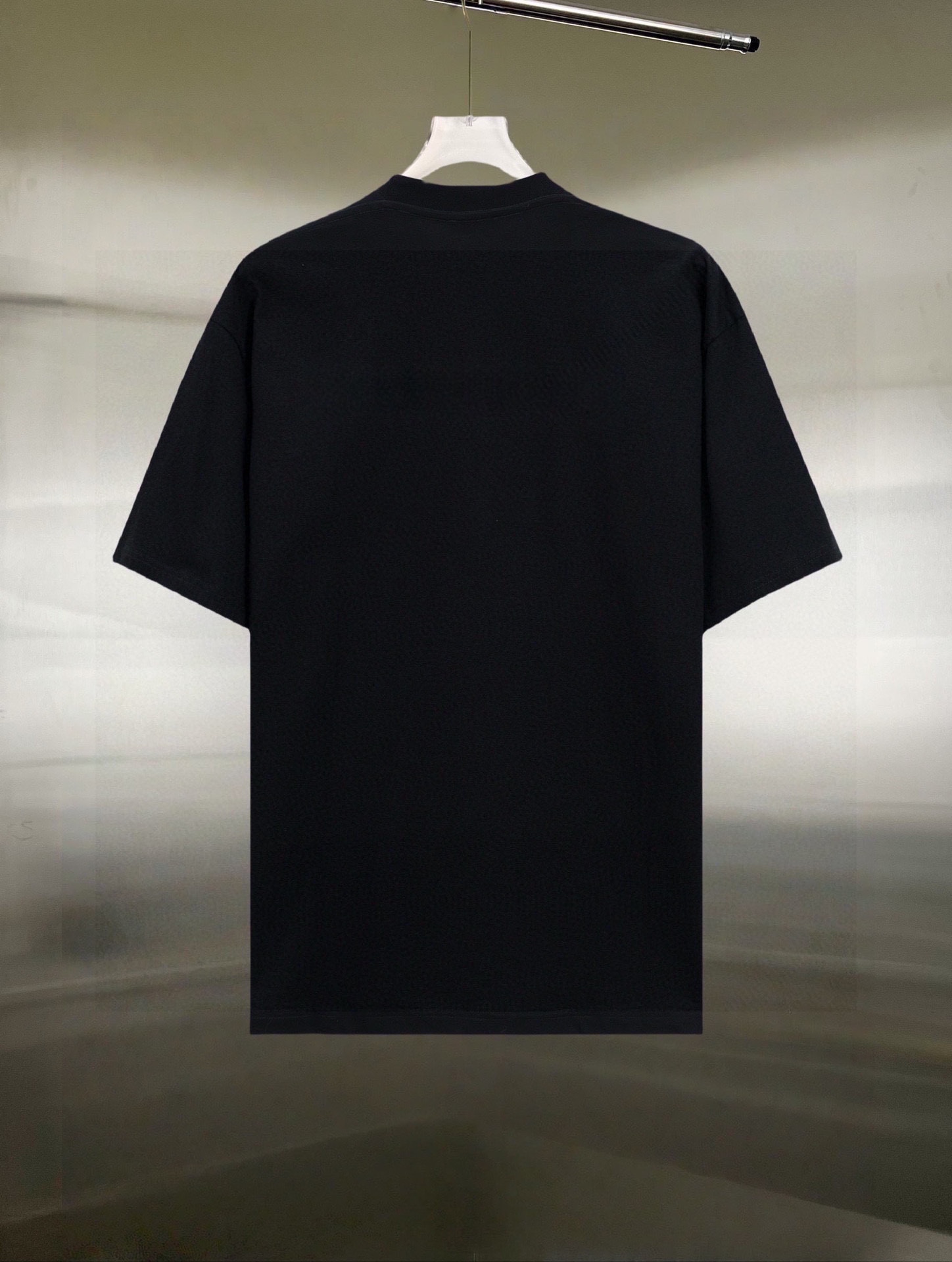 Balenciaga 高仿雙層LOGO設計短袖T恤 黑色底混紅白印花潮流款| 9 Balenciaga 高仿雙層LOGO設計短袖T恤 黑色底混紅白印花潮流款