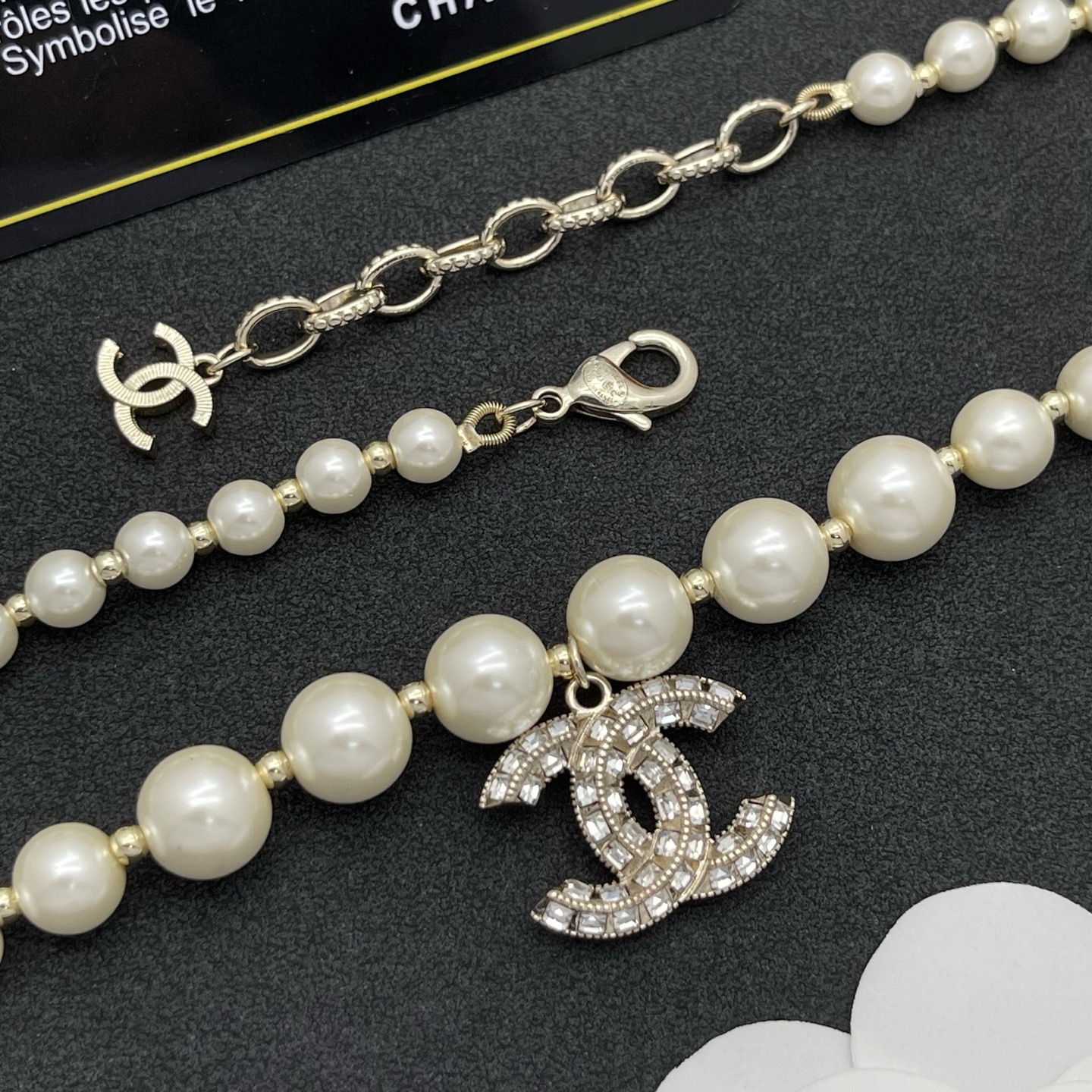 Chanel高仿珍珠雙C項鍊優雅百搭人氣推薦款| 9 Chanel高仿珍珠雙C項鍊優雅百搭人氣推薦款