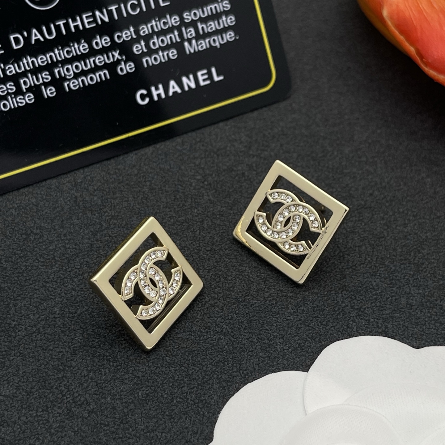 Chanel一比一精品耳環方形金色雙C鑲鑽款| 6 Chanel一比一精品耳環方形金色雙C鑲鑽款