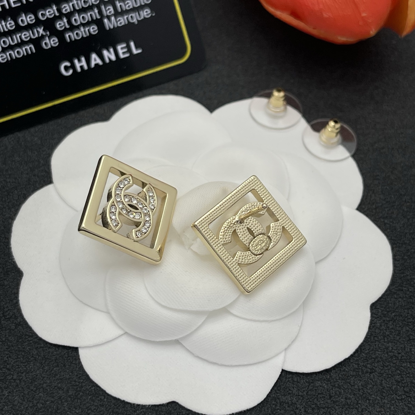 Chanel一比一精品耳環方形金色雙C鑲鑽款| 9 Chanel一比一精品耳環方形金色雙C鑲鑽款