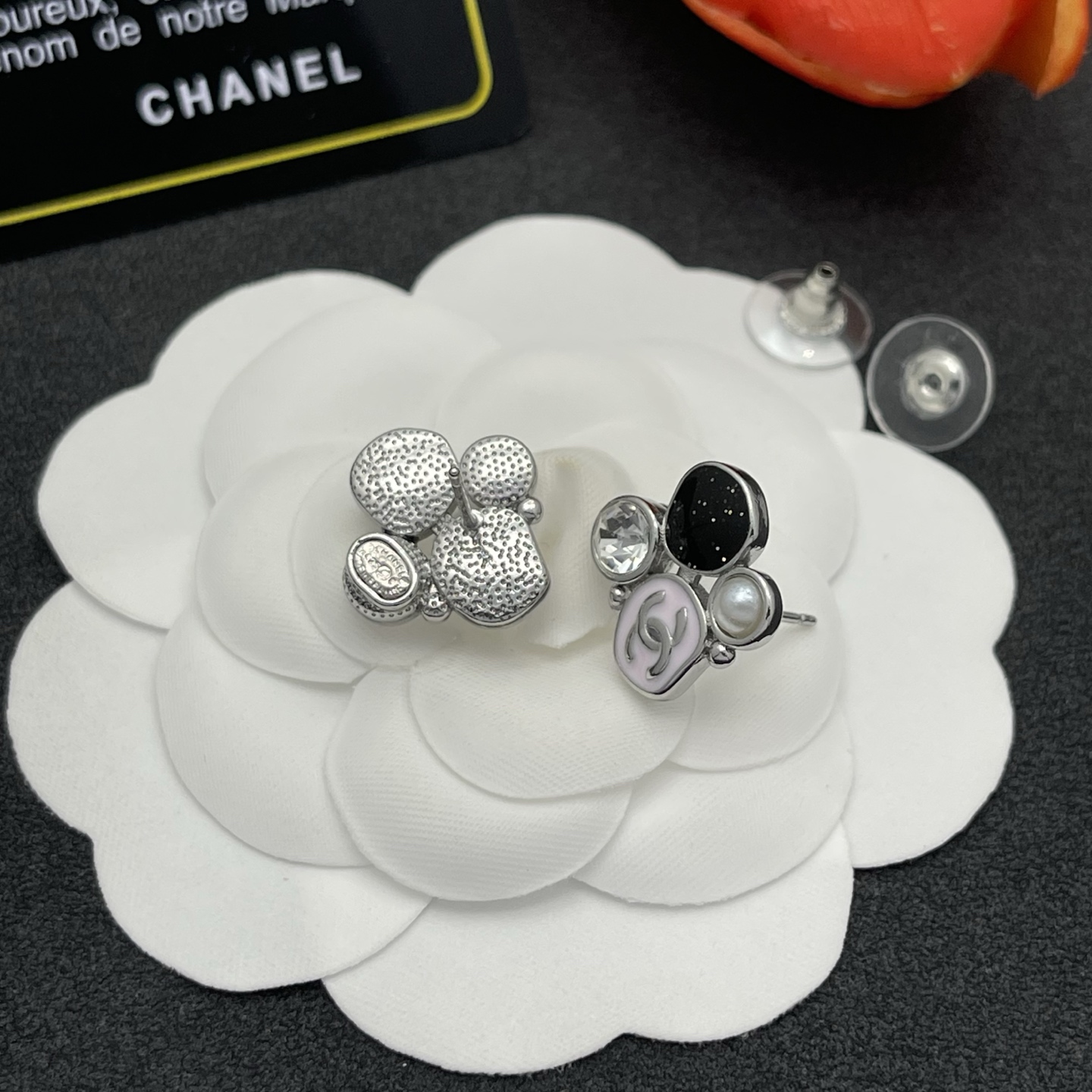 Chanel高仿幾何拼飾耳環珍珠水晶多元素混搭款| 9 Chanel高仿幾何拼飾耳環珍珠水晶多元素混搭款