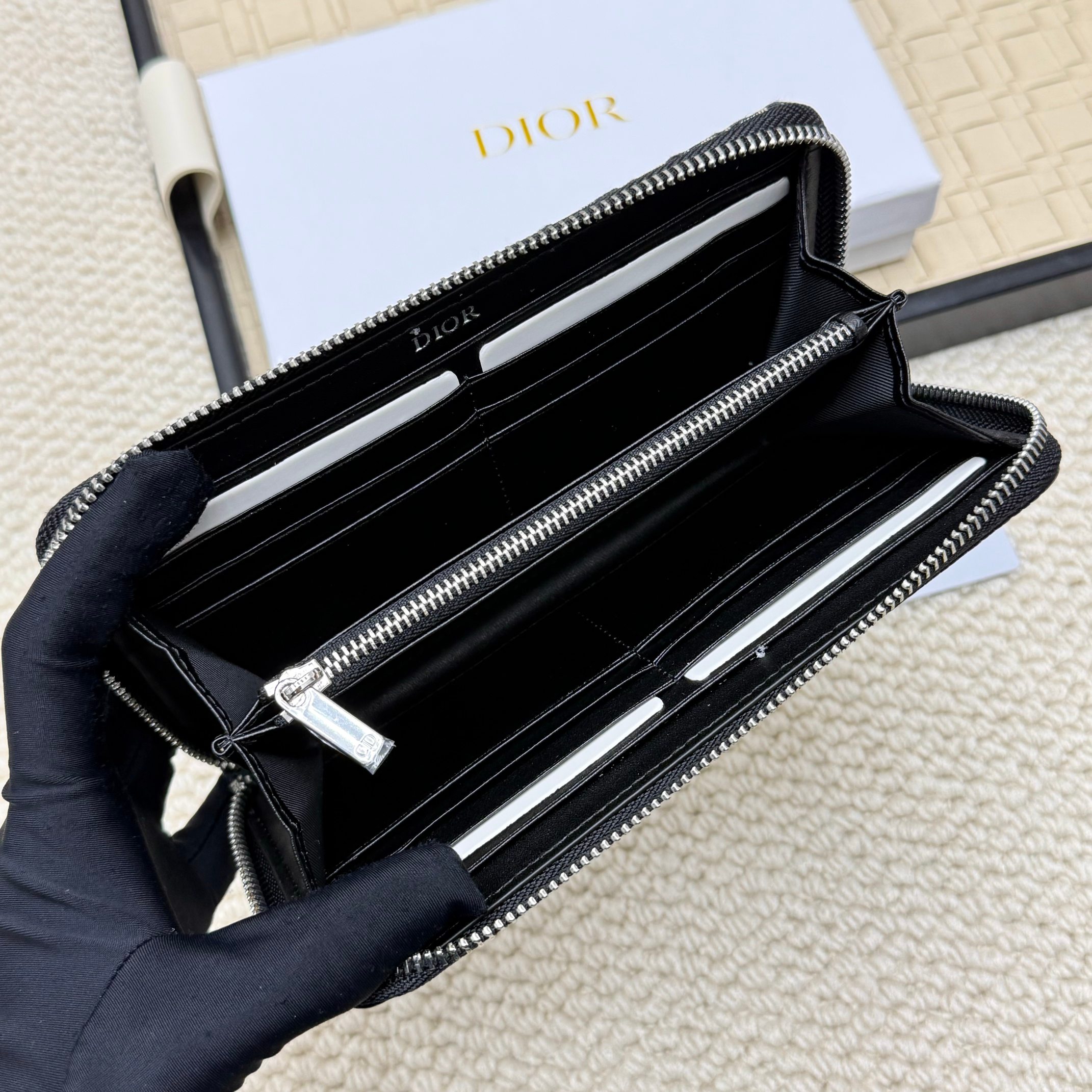 Dior高仿老花拼接拉鍊長夾男士皮革設計款| 7 Dior高仿老花拼接拉鍊長夾男士皮革設計款