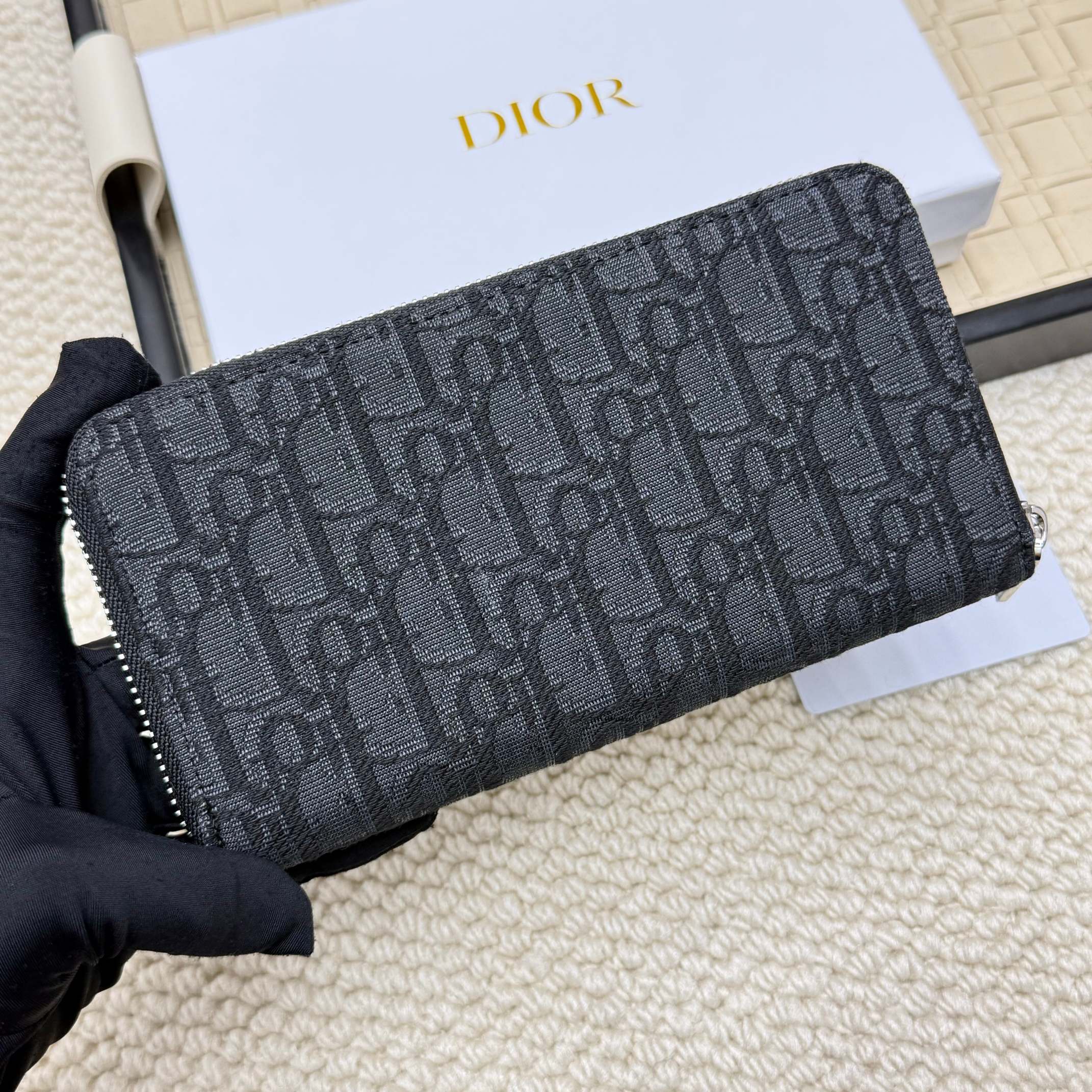 Dior一比一黑色老花長夾極簡拉鍊設計| 10 Dior一比一黑色老花長夾極簡拉鍊設計