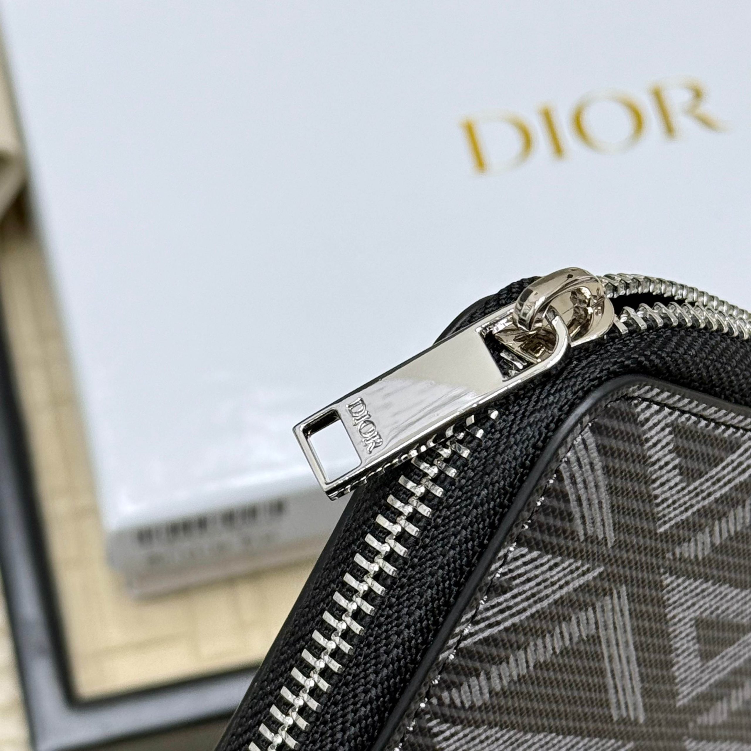Dior原單男款長夾幾何布紋深灰拉鍊款| 8 Dior原單男款長夾幾何布紋深灰拉鍊款