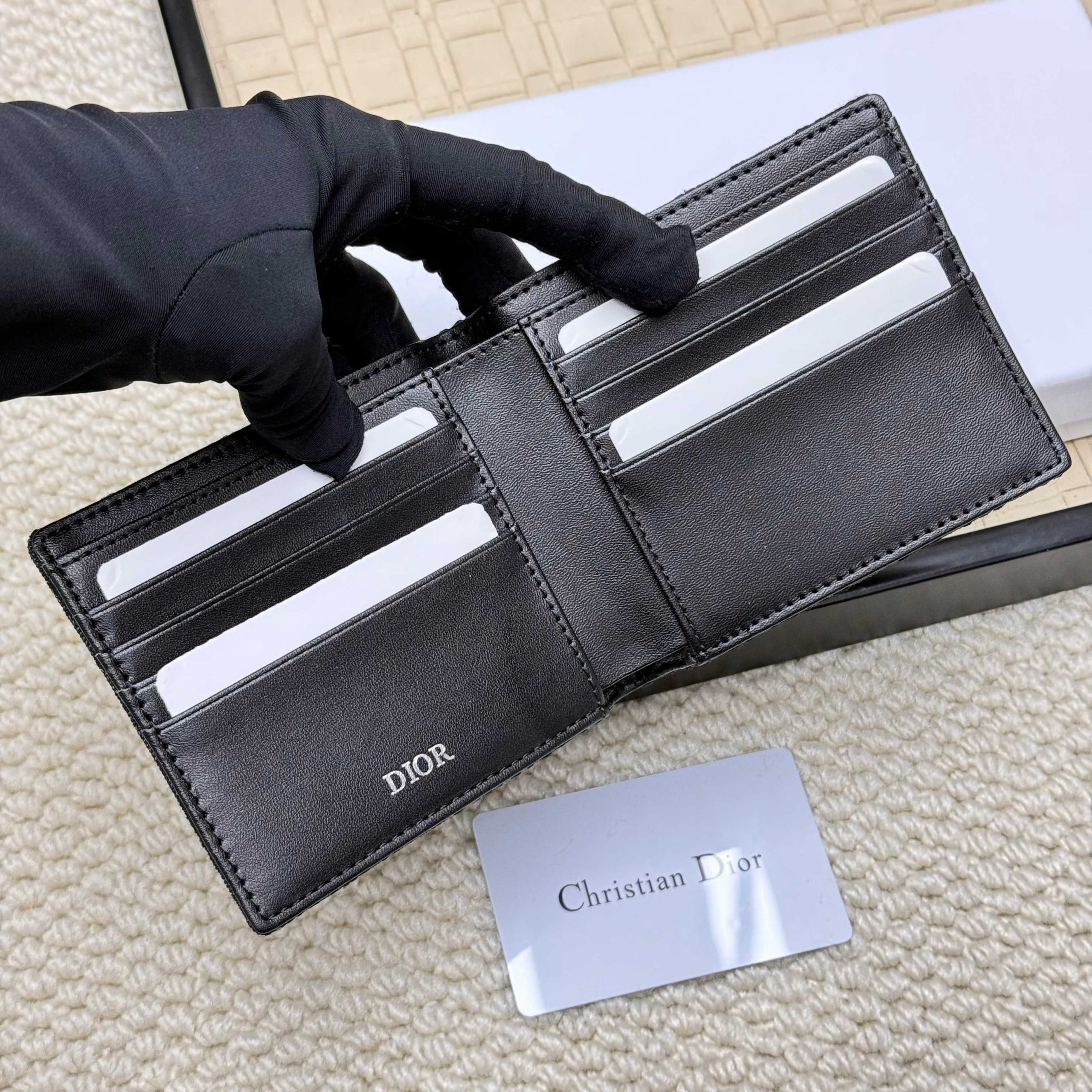 DiorA貨男款短夾黑灰老花雙折小巧實用款| 8 DiorA貨男款短夾黑灰老花雙折小巧實用款