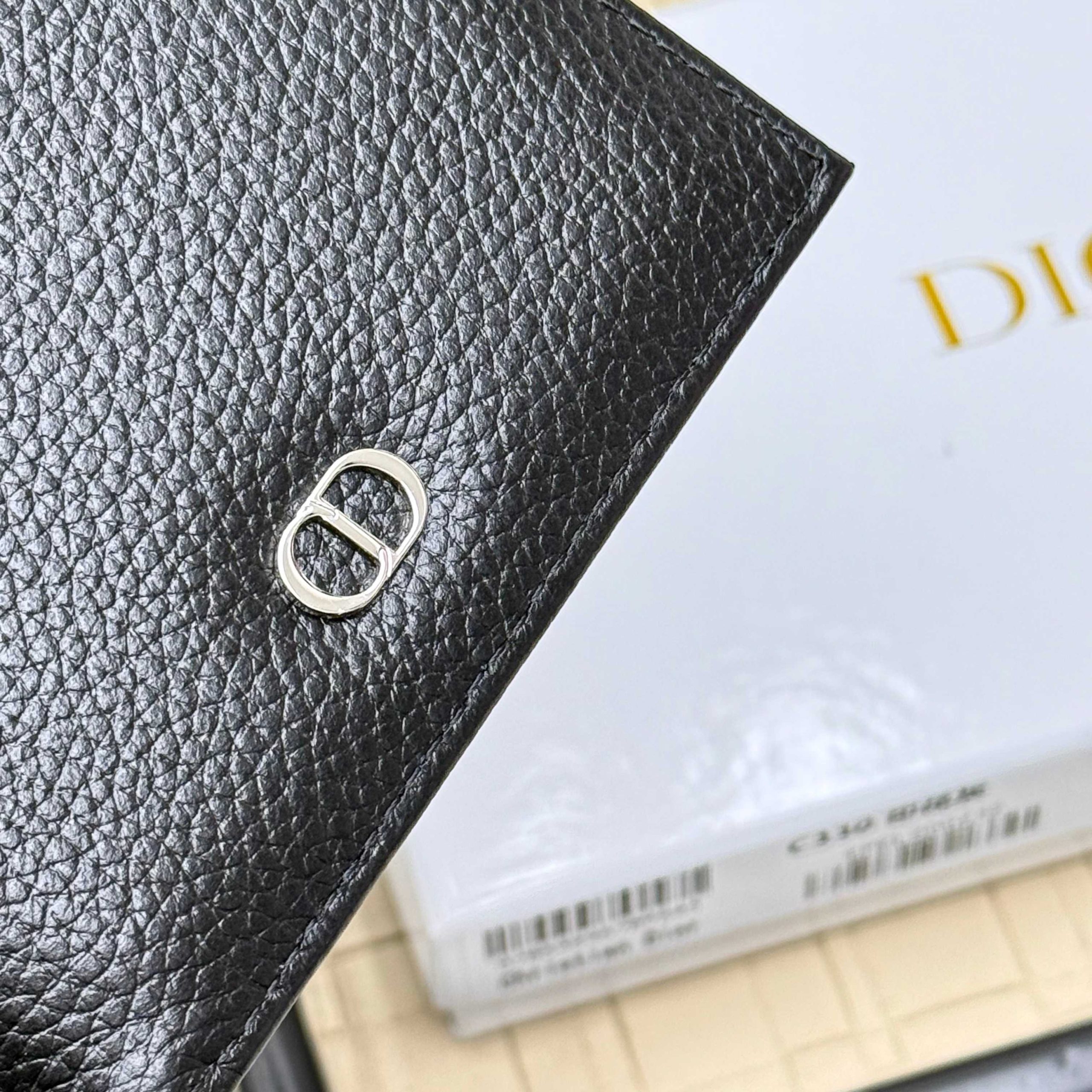 Dior一比一短夾男士荔枝紋CD金屬Logo款| 9 Dior一比一短夾男士荔枝紋CD金屬Logo款