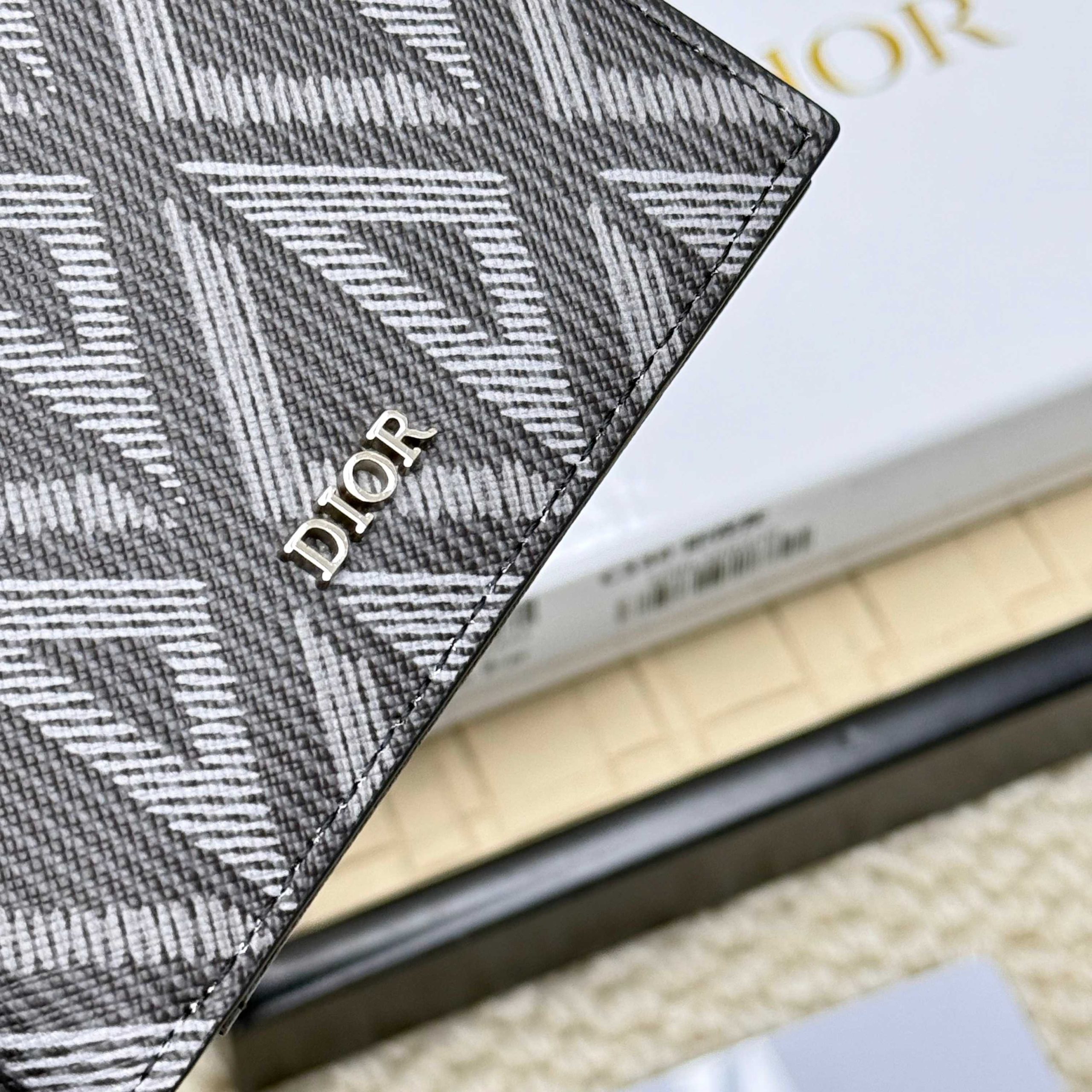 Dior A貨短夾幾何灰布紋百搭造型輕薄雙折款| 9 Dior A貨短夾幾何灰布紋百搭造型輕薄雙折款