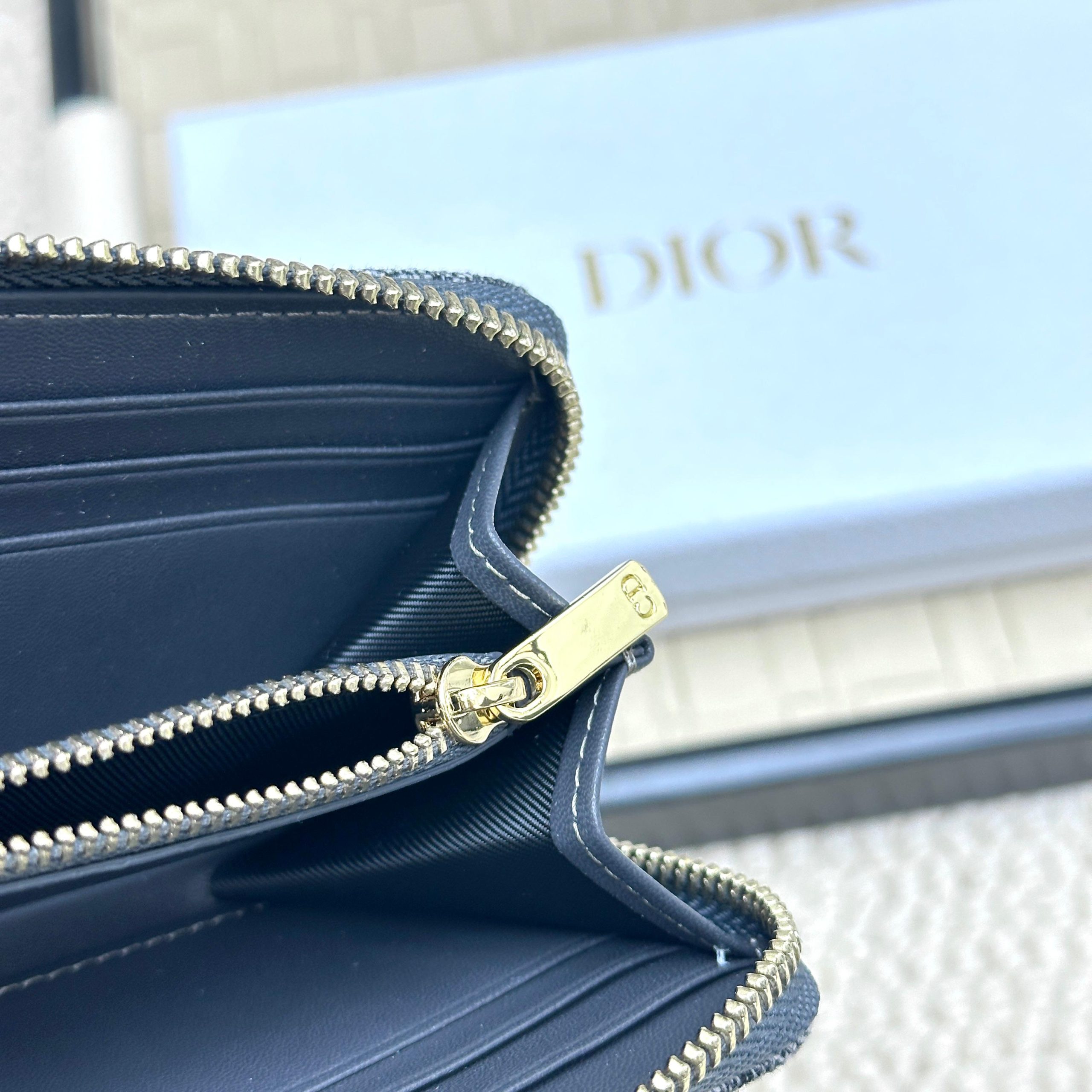Dior 高仿老花長夾 女用黑灰布紋 CD金扣人氣款| 7 Dior 高仿老花長夾 女用黑灰布紋 CD金扣人氣款