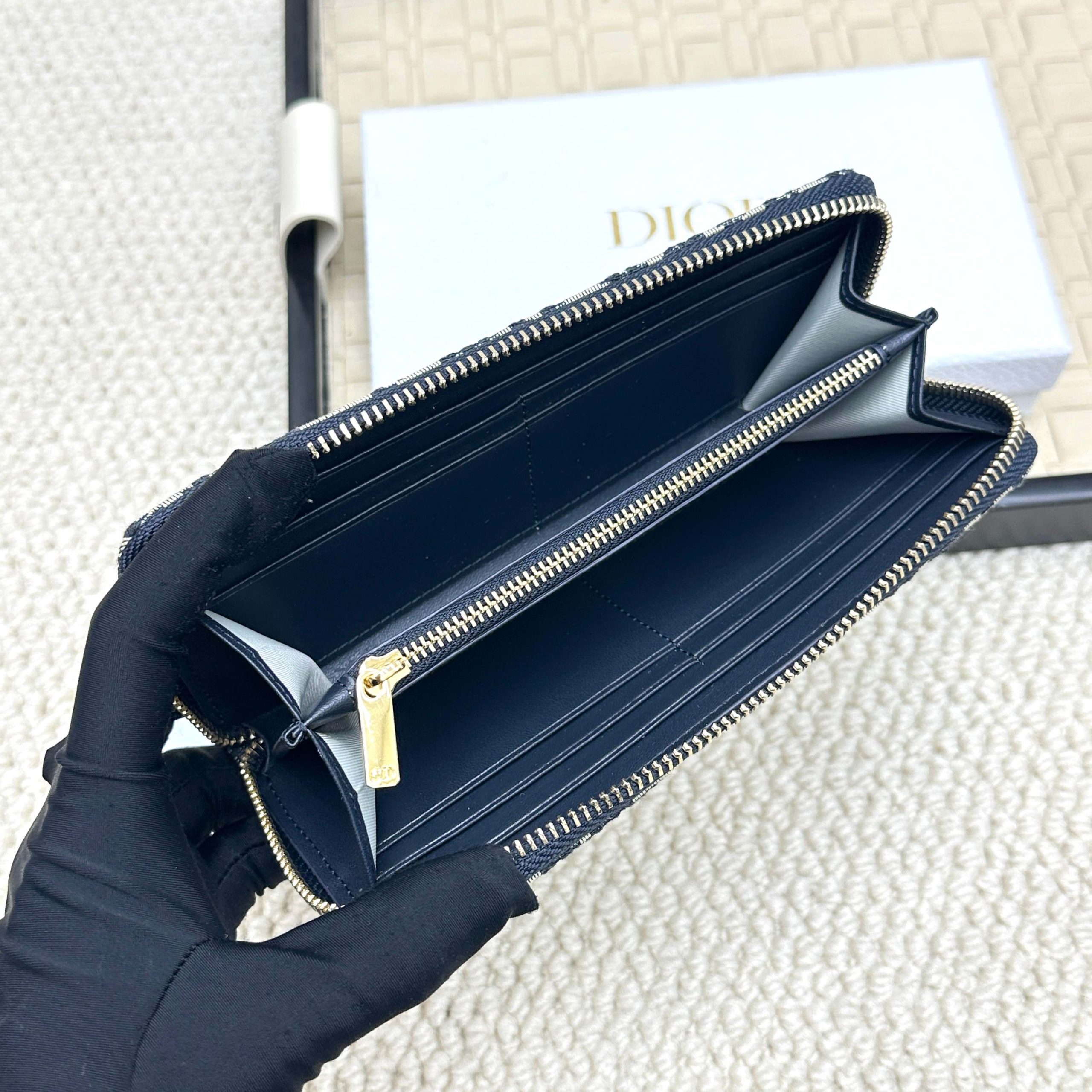 Dior 一比一女士長夾 經典藍老花設計 CD標誌優雅風格| 8 Dior 一比一女士長夾 經典藍老花設計 CD標誌優雅風格