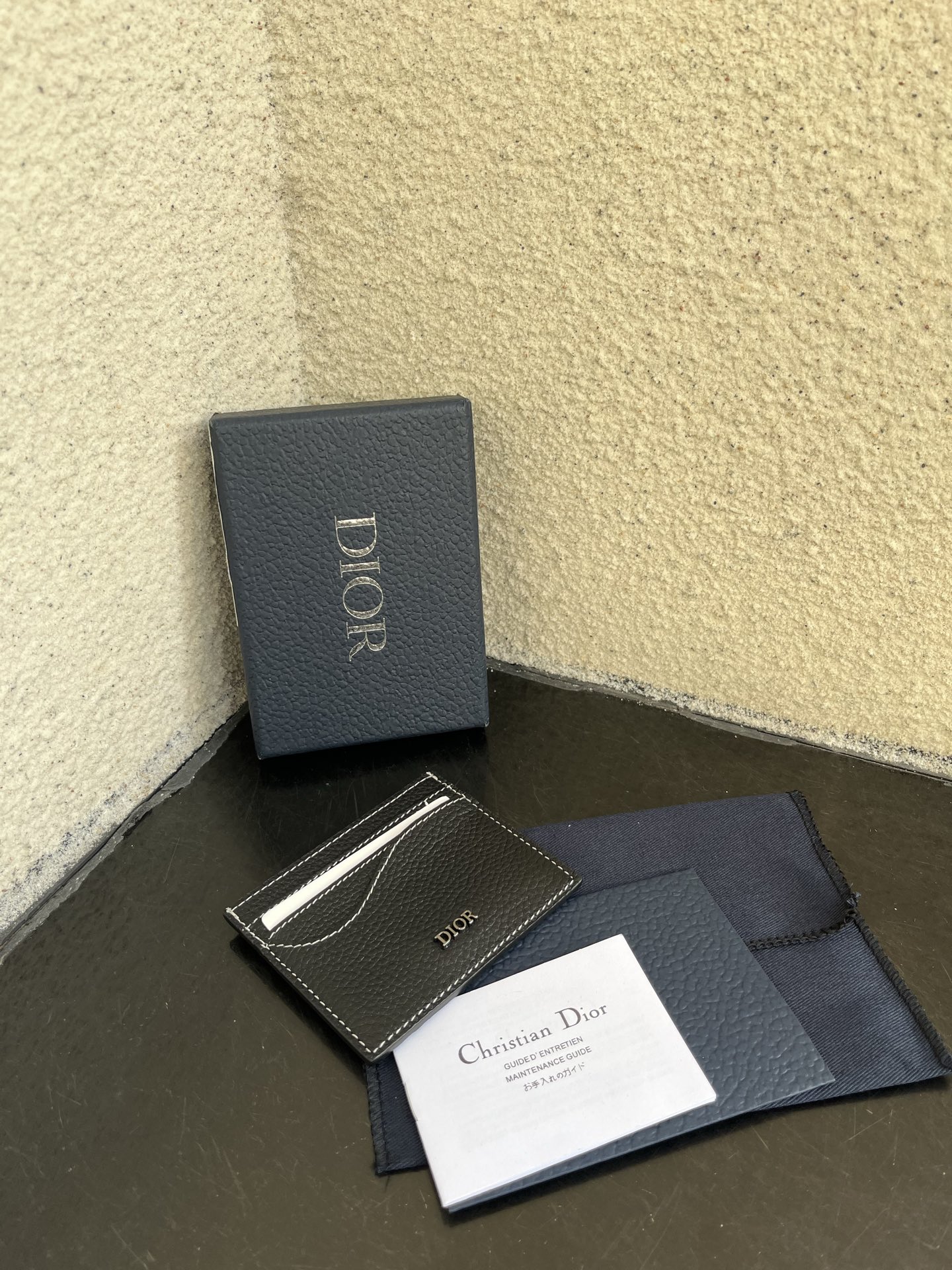 Dior 高仿男士卡包 荔枝皮革 雙卡層設計 俐落簡約風| 12 Dior 高仿男士卡包 荔枝皮革 雙卡層設計 俐落簡約風