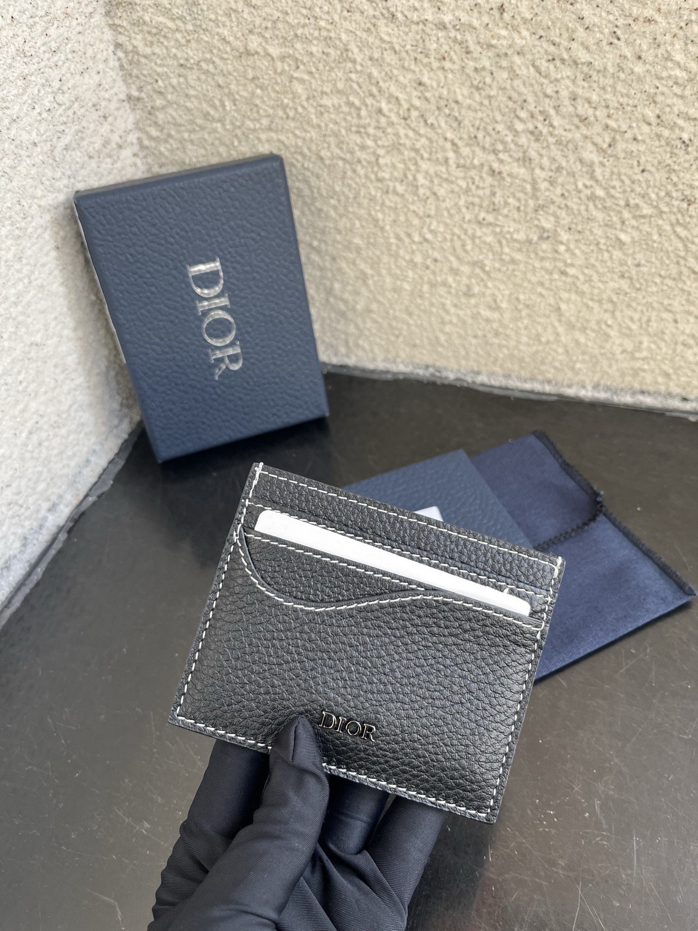 Dior 高仿男士卡包 荔枝皮革 雙卡層設計 俐落簡約風| 10 Dior 高仿男士卡包 荔枝皮革 雙卡層設計 俐落簡約風
