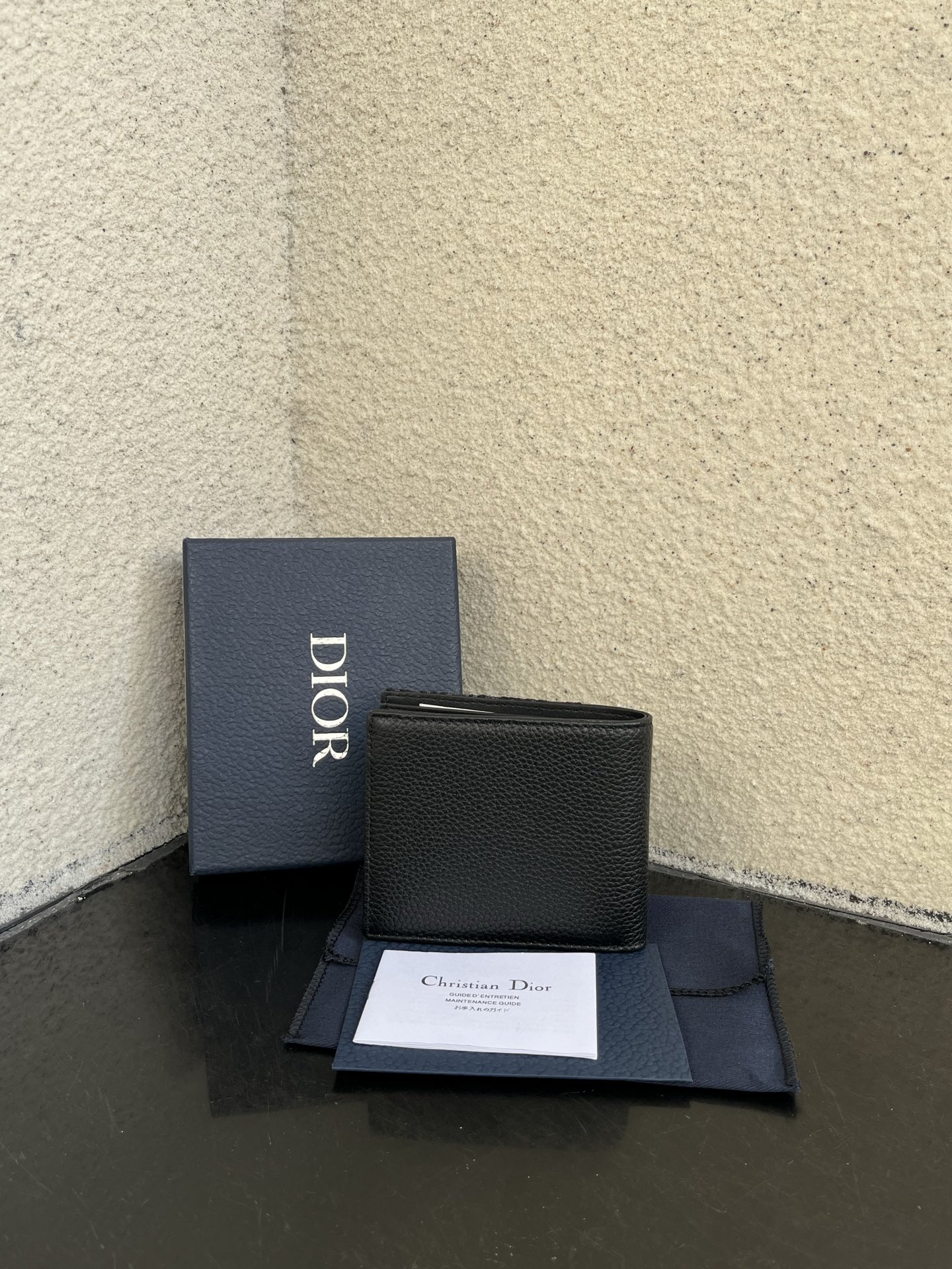 Dior 高仿男士短夾 老花與荔枝皮拼接設計| 12 Dior 高仿男士短夾 老花與荔枝皮拼接設計