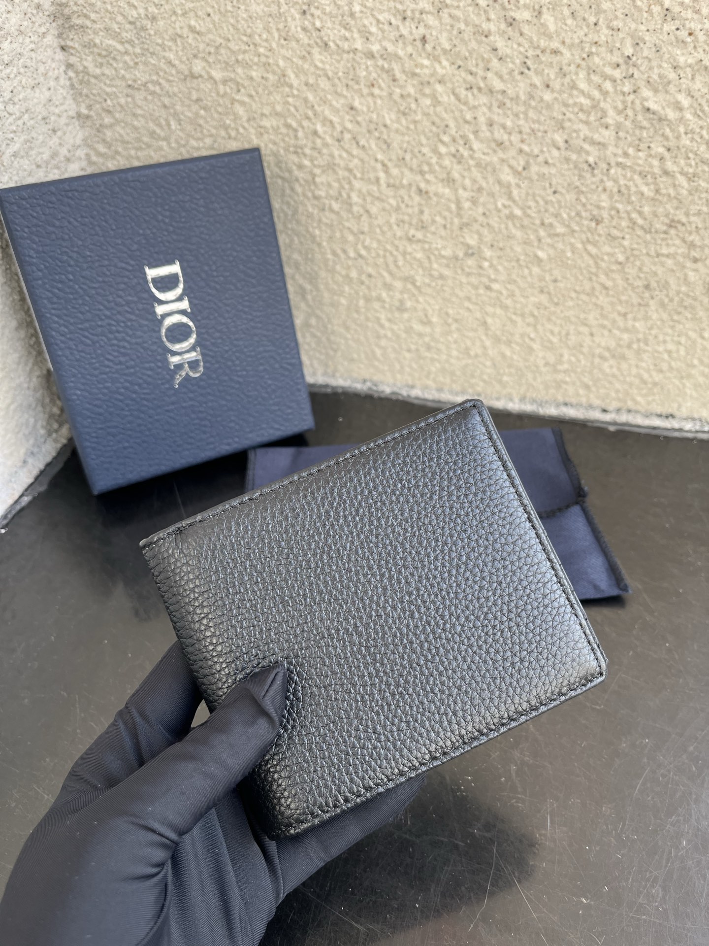 Dior 高仿男士短夾 老花與荔枝皮拼接設計| 7 Dior 高仿男士短夾 老花與荔枝皮拼接設計