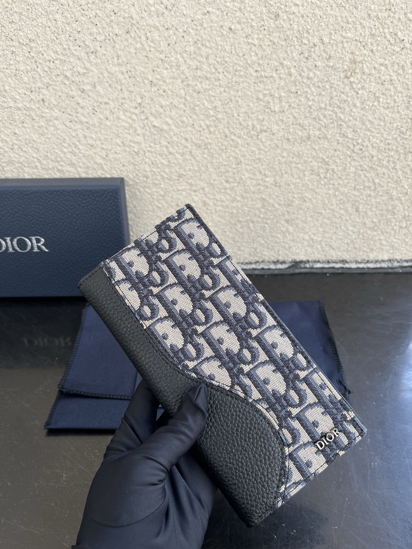 Dior 高仿男士長夾 老花拼皮革款 深藍經典時尚感| 12 Dior 高仿男士長夾 老花拼皮革款 深藍經典時尚感