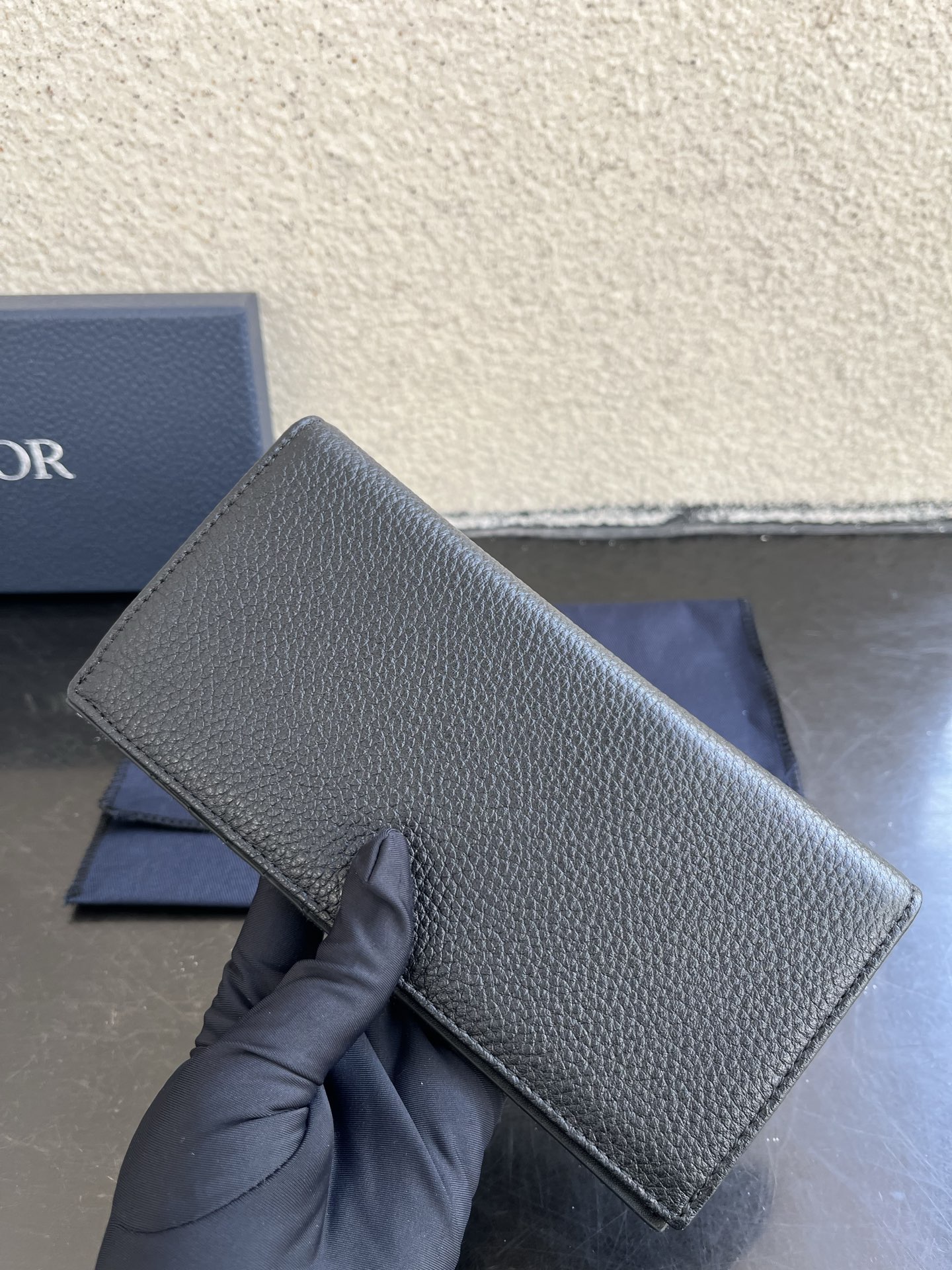 Dior 高仿男士長夾 老花拼皮革款 深藍經典時尚感| 9 Dior 高仿男士長夾 老花拼皮革款 深藍經典時尚感