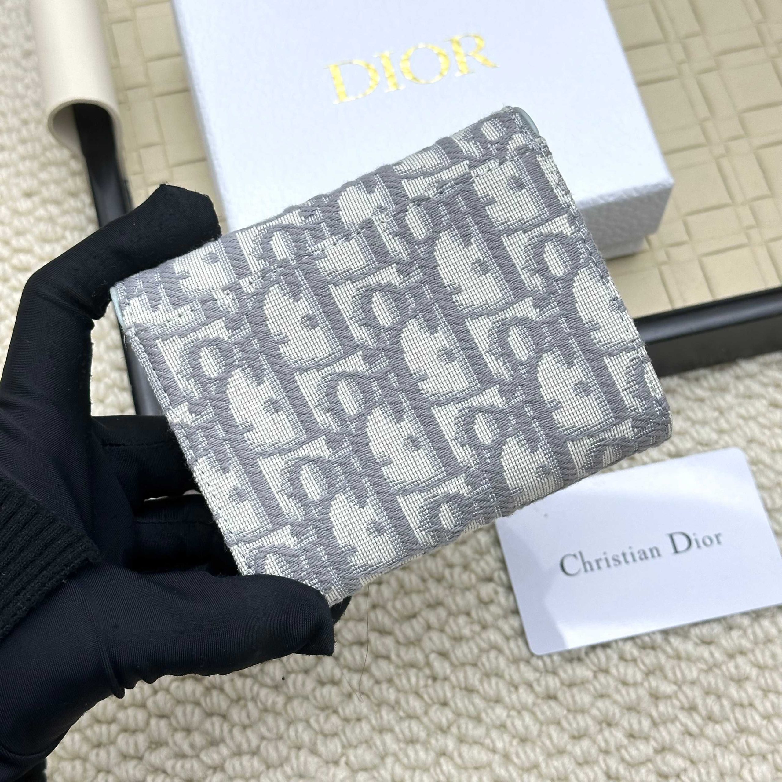 Dior 高仿女士短夾 Oblique 灰白老花布 雙層摺疊設計| 10 Dior 高仿女士短夾 Oblique 灰白老花布 雙層摺疊設計