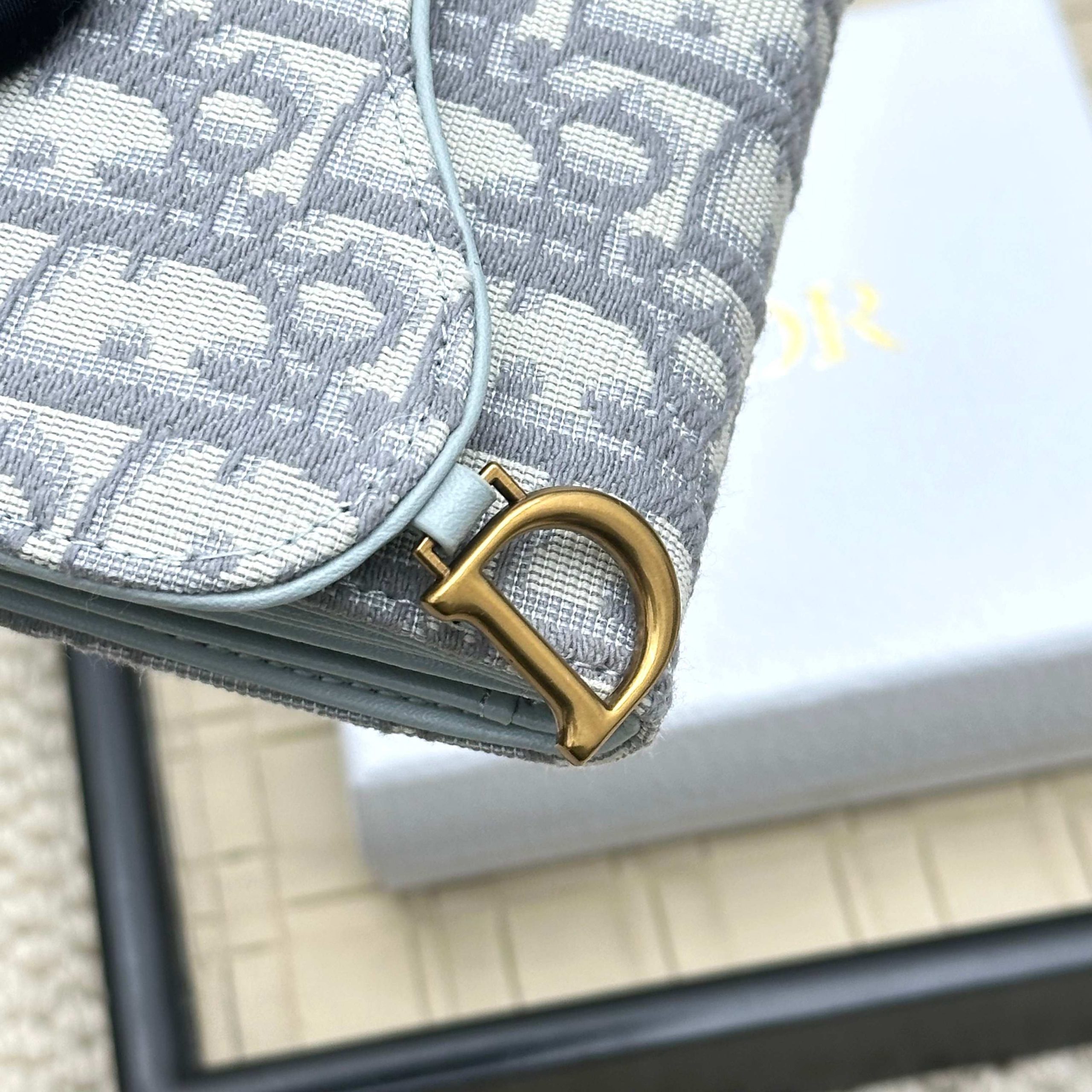 Dior 高仿女士短夾 Oblique 灰白老花布 雙層摺疊設計| 9 Dior 高仿女士短夾 Oblique 灰白老花布 雙層摺疊設計