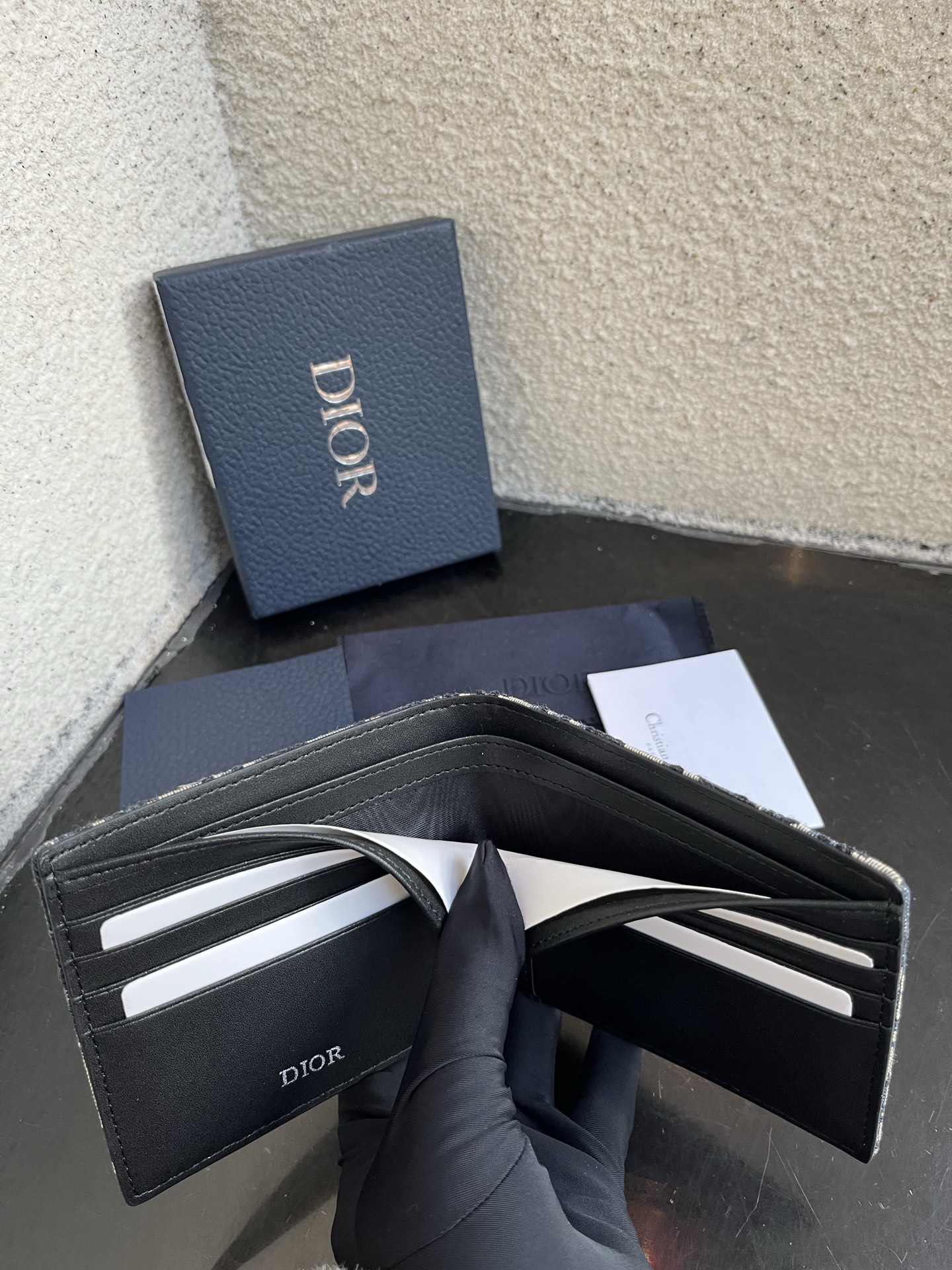Dior 高仿短夾 男士米底老花圖騰 簡約設計耐看實用| 7 Dior 高仿短夾 男士米底老花圖騰 簡約設計耐看實用