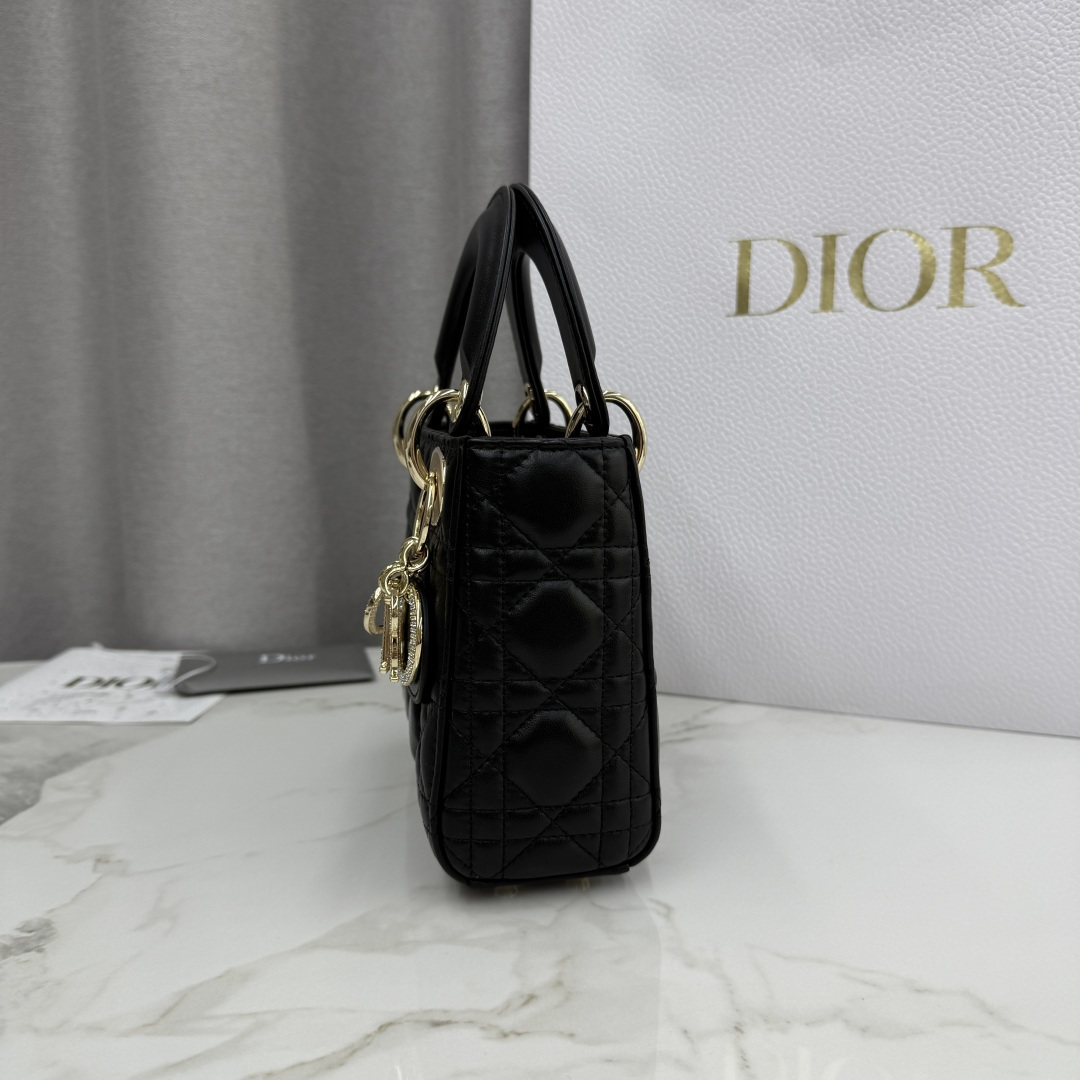Dior原單黑色皮革Lady Dior鏈條包女用小巧百搭人氣款| 8 Dior原單黑色皮革Lady Dior鏈條包女用小巧百搭人氣款