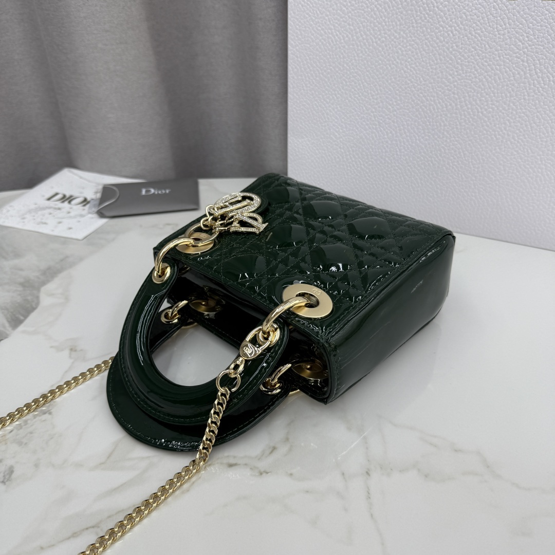Dior A貨墨綠漆皮Lady Dior小包女用經典風格人氣款| 12 Dior A貨墨綠漆皮Lady Dior小包女用經典風格人氣款