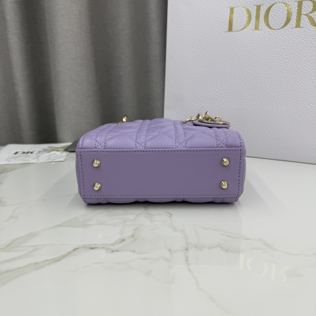 Dior一比一紫色Lady迷你包 女生人氣甜美色系首選| 10 Dior一比一紫色Lady迷你包 女生人氣甜美色系首選