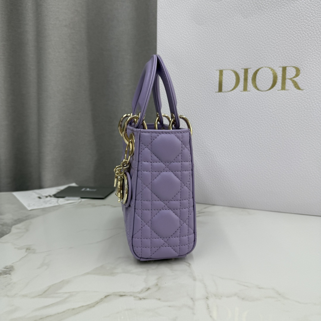Dior一比一紫色Lady迷你包 女生人氣甜美色系首選| 9 Dior一比一紫色Lady迷你包 女生人氣甜美色系首選