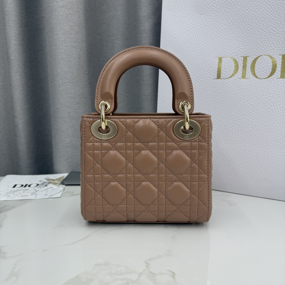 DiorA貨迷你戴妃包 女款焦糖棕色百搭手提包款| 13 DiorA貨迷你戴妃包 女款焦糖棕色百搭手提包款