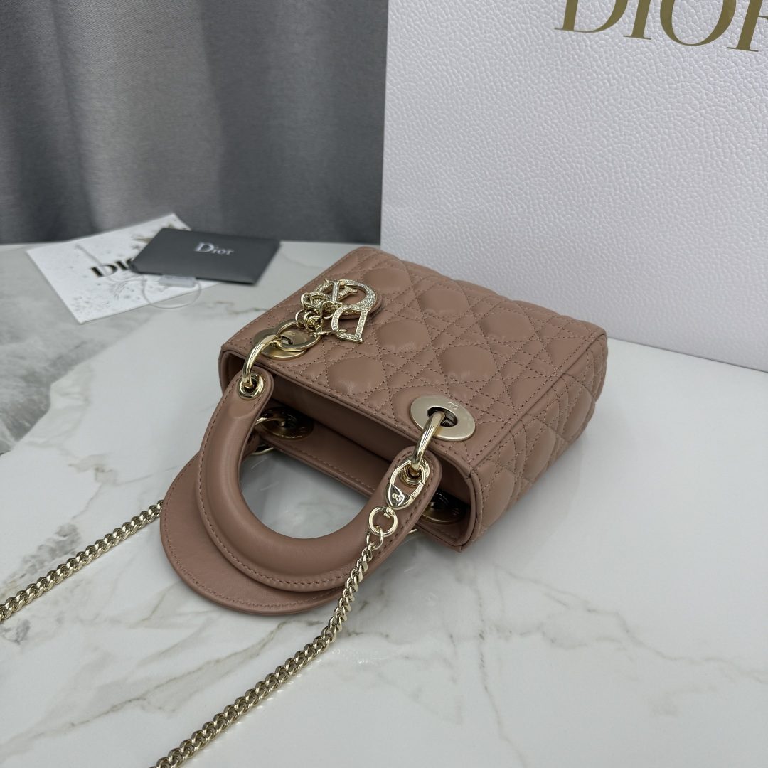 DiorA貨迷你戴妃包 女款焦糖棕色百搭手提包款| 12 DiorA貨迷你戴妃包 女款焦糖棕色百搭手提包款