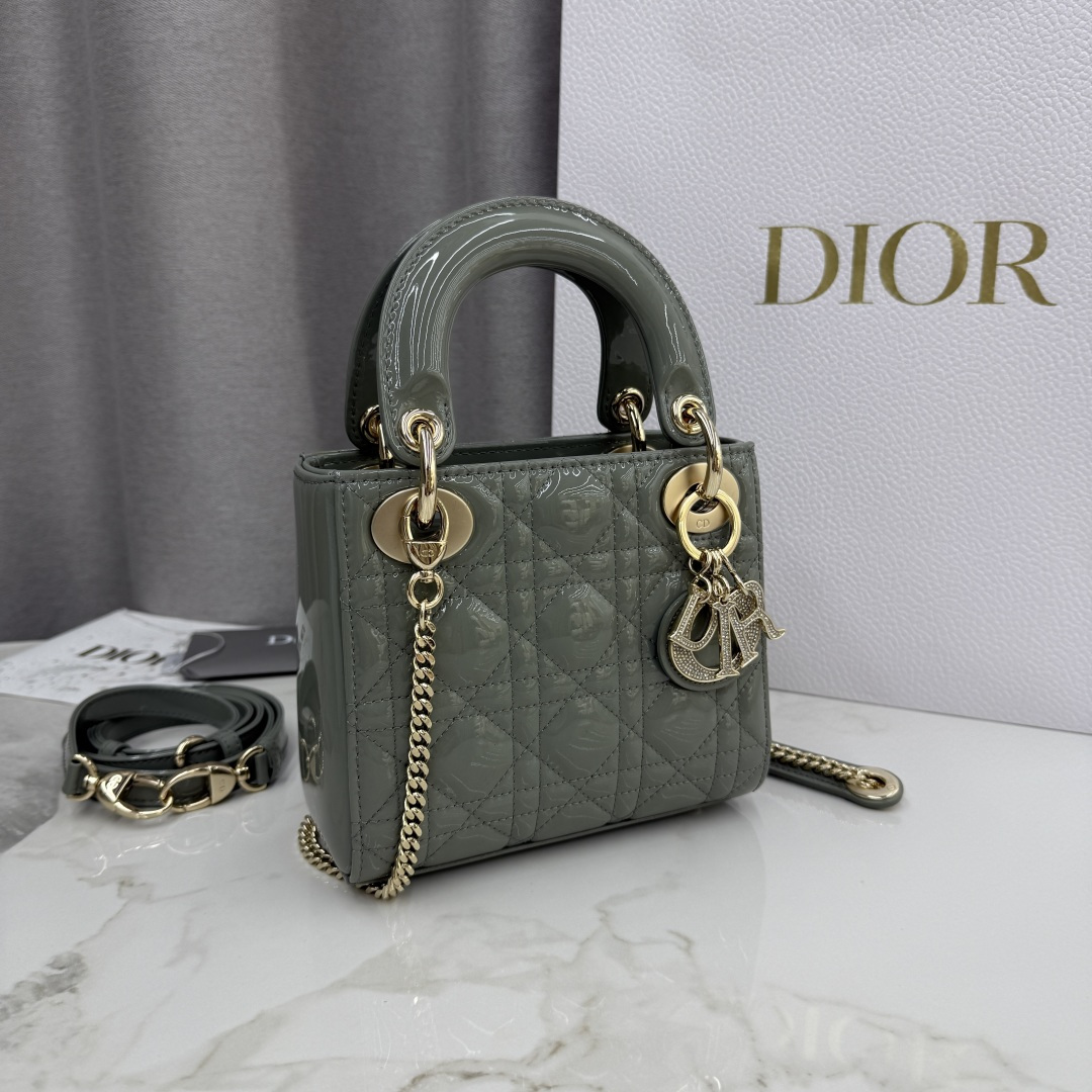 Dior高仿霧灰綠漆皮Lady Dior手提包鏈條女款冷淡風設計| 14 Dior高仿霧灰綠漆皮Lady Dior手提包鏈條女款冷淡風設計