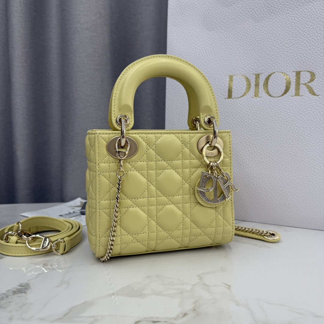 Dior原單黃色Lady Dior女包迷你款亮面設計清新亮眼| 14 Dior原單黃色Lady Dior女包迷你款亮面設計清新亮眼