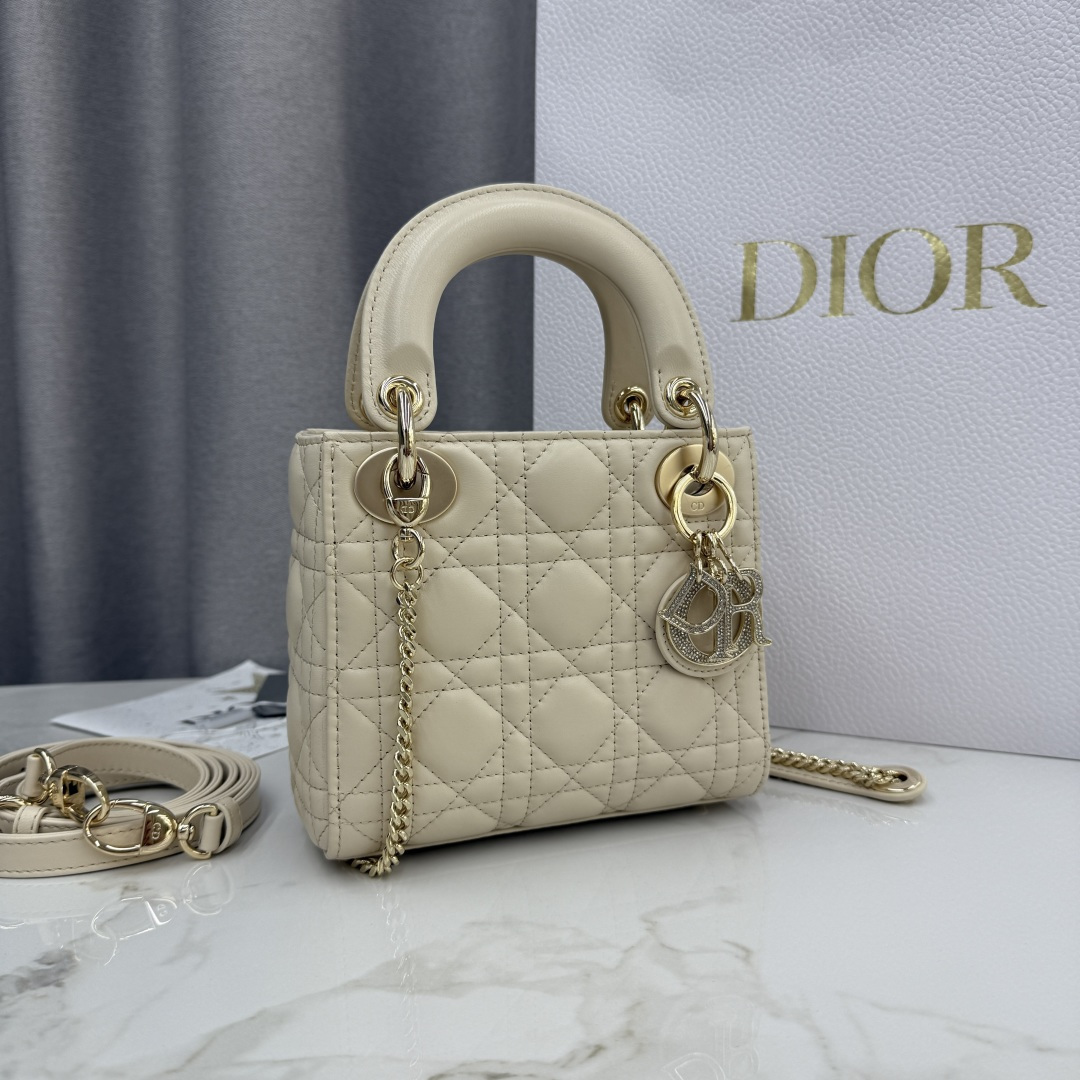 Dior一比一奶油白Lady Dior女用手提包鏈條小巧氣質款| 14 Dior一比一奶油白Lady Dior女用手提包鏈條小巧氣質款