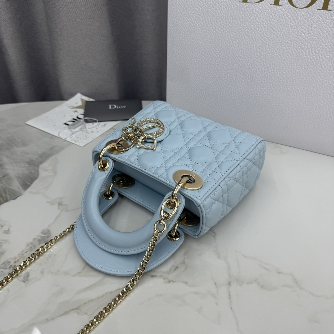 Dior一比一天藍色Lady Dior小款女包典雅設計輕奢推薦| 12 Dior一比一天藍色Lady Dior小款女包典雅設計輕奢推薦
