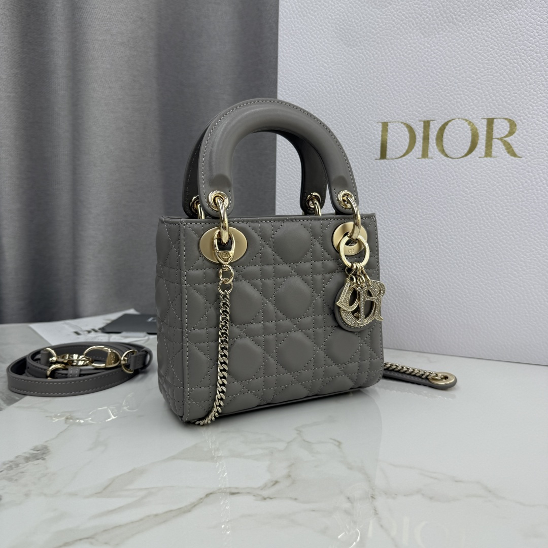 Dior原單深灰Lady Dior女用小包霧面質感都會氣息設計| 14 Dior原單深灰Lady Dior女用小包霧面質感都會氣息設計
