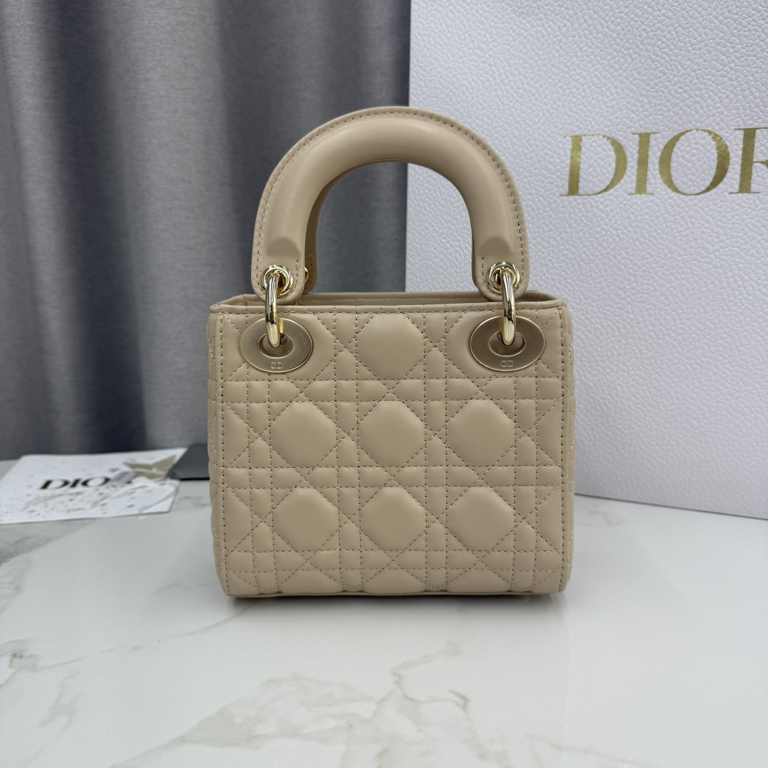 Dior高仿裸杏Lady Dior女用手提包百搭色人氣實穿推薦| 13 Dior高仿裸杏Lady Dior女用手提包百搭色人氣實穿推薦