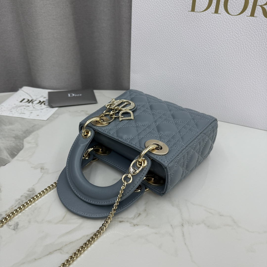 Dior高仿戴妃包女款 深藍灰色迷你款式氣質百搭| 12 Dior高仿戴妃包女款 深藍灰色迷你款式氣質百搭