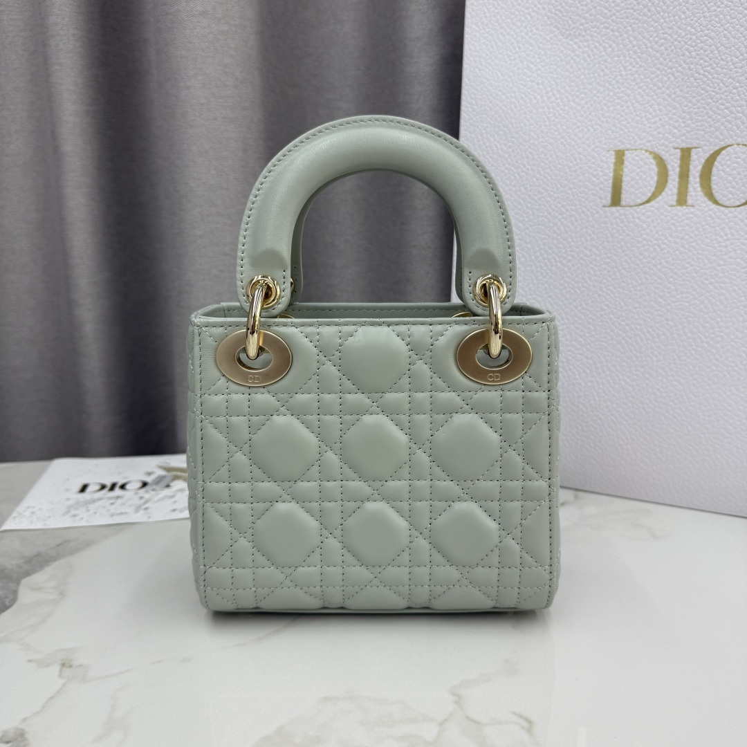 DiorA貨迷你戴妃包 女款薄荷綠色清新風格設計| 13 DiorA貨迷你戴妃包 女款薄荷綠色清新風格設計
