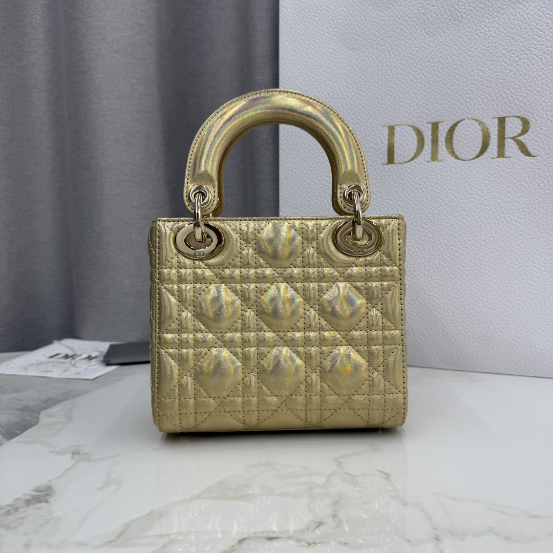 Dior一比一仿戴妃包 女款幻彩金色系奢華小包設計| 13 Dior一比一仿戴妃包 女款幻彩金色系奢華小包設計