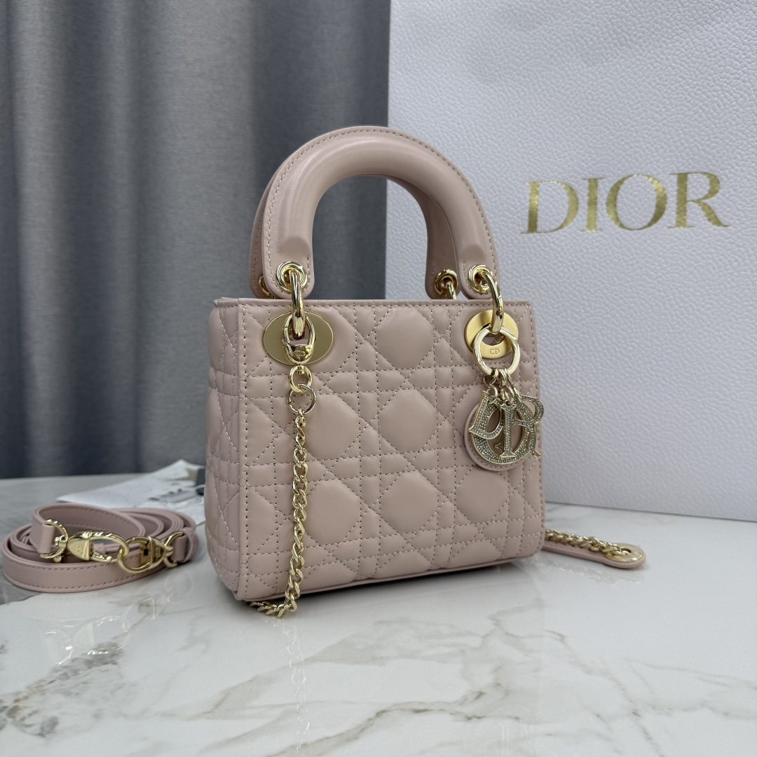 Dior高仿裸粉戴妃包 女款柔美迷你小包人氣色系| 14 Dior高仿裸粉戴妃包 女款柔美迷你小包人氣色系