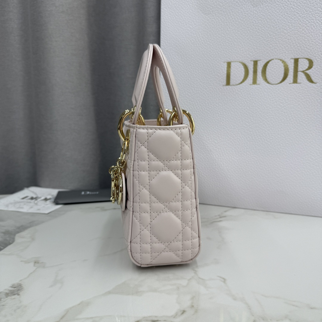 DiorA貨戴妃迷你包 女款珍珠粉色氣質小包亮眼推薦| 9 DiorA貨戴妃迷你包 女款珍珠粉色氣質小包亮眼推薦