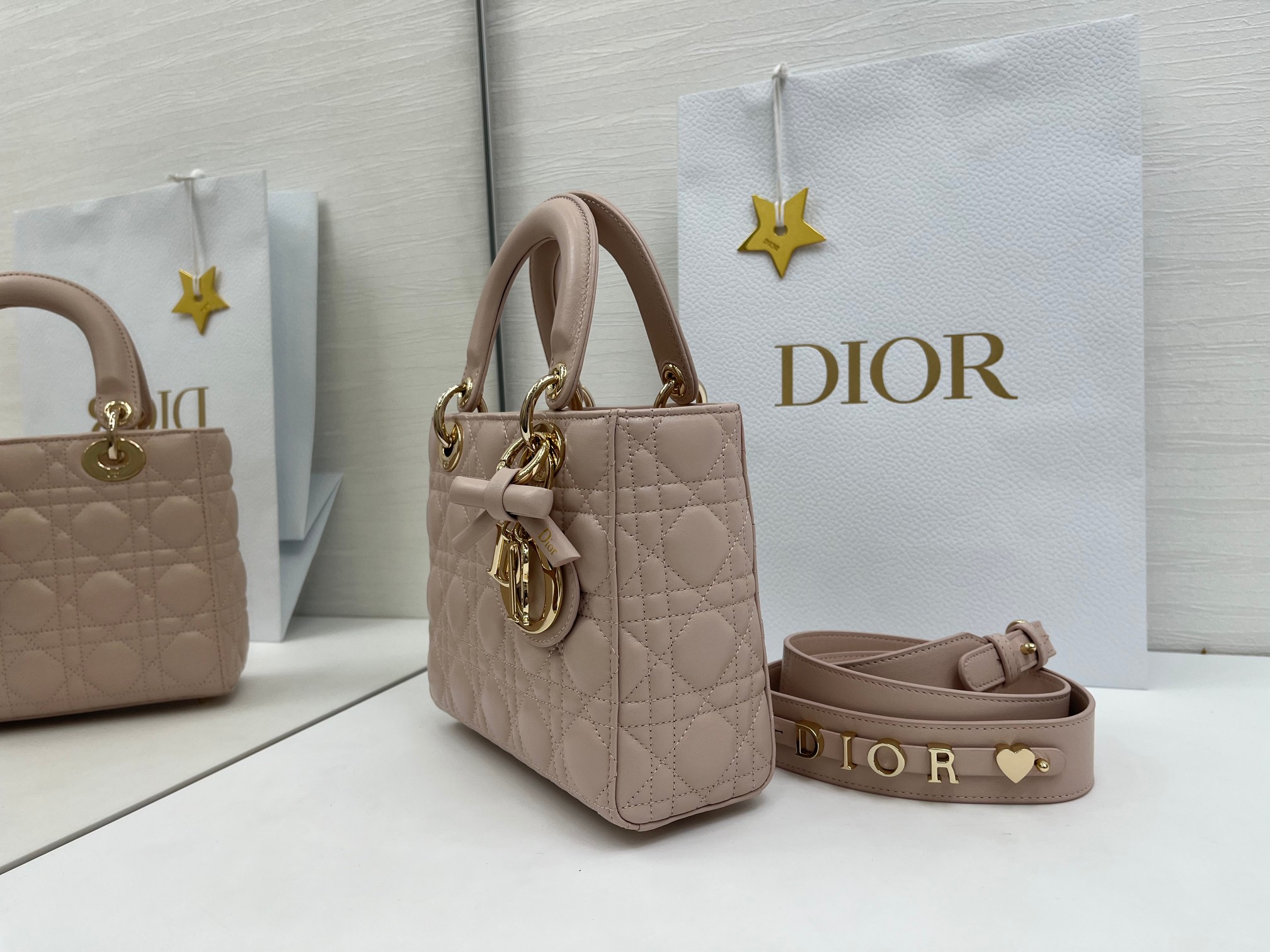 高仿Dior Lady D-Joy粉裸色蝴蝶結手提包 氣質精品風格小包| 11 高仿Dior Lady D-Joy粉裸色蝴蝶結手提包 氣質精品風格小包