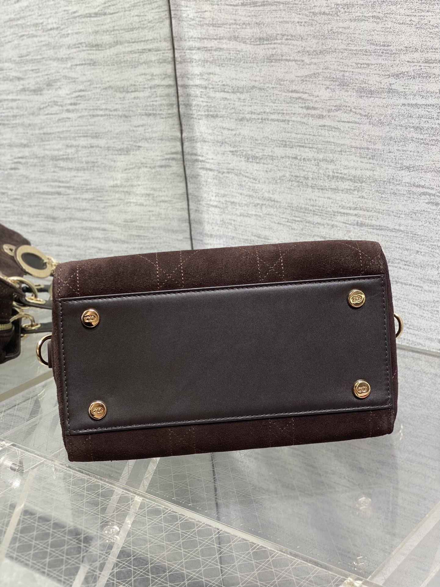 Dior 原單深棕小款手提包 麂皮質感百搭小巧版型| 9 Dior 原單深棕小款手提包 麂皮質感百搭小巧版型