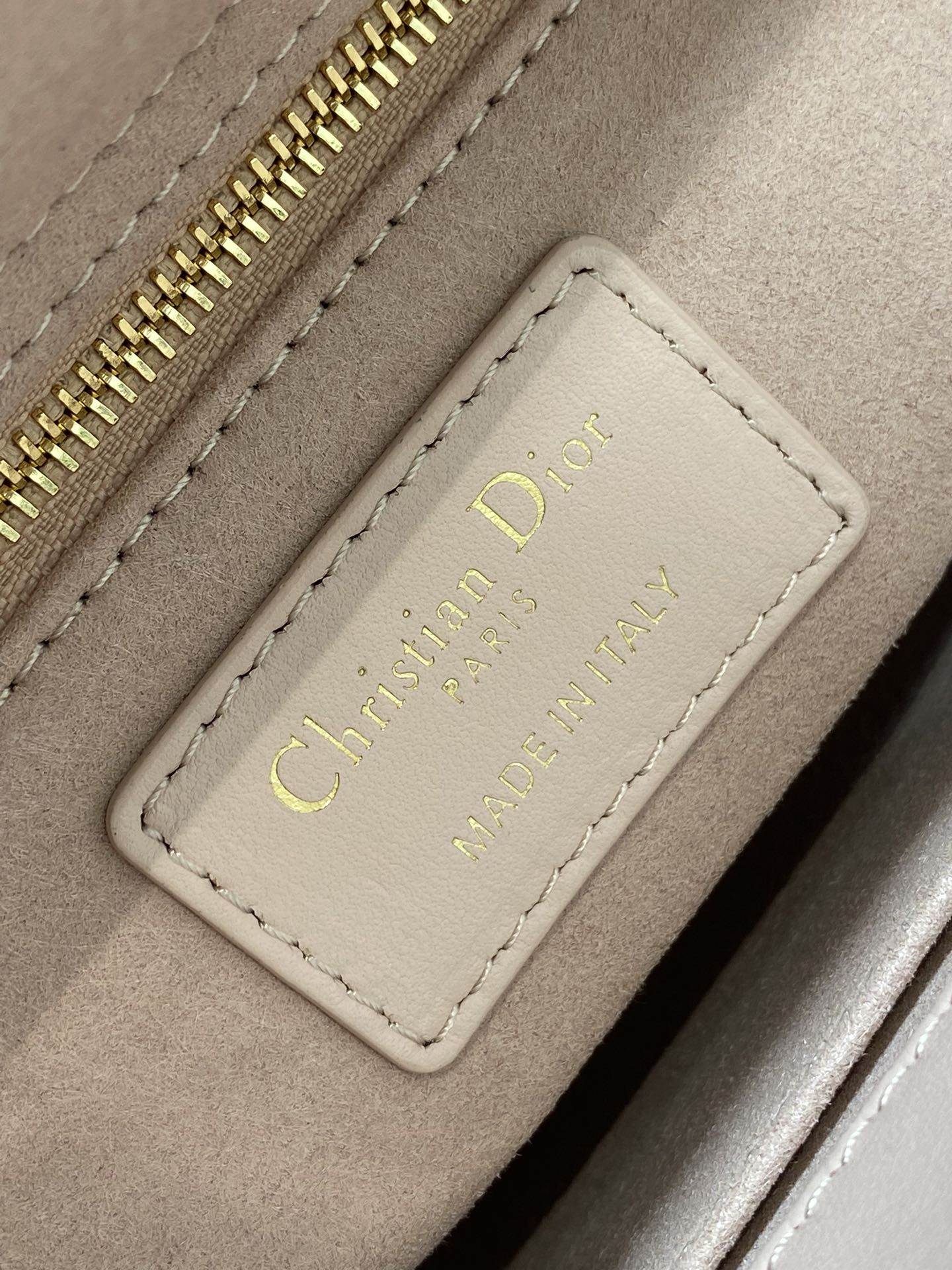 Dior 高仿裸粉色迷你Lady包 柔美風格百搭款| 7 Dior 高仿裸粉色迷你Lady包 柔美風格百搭款