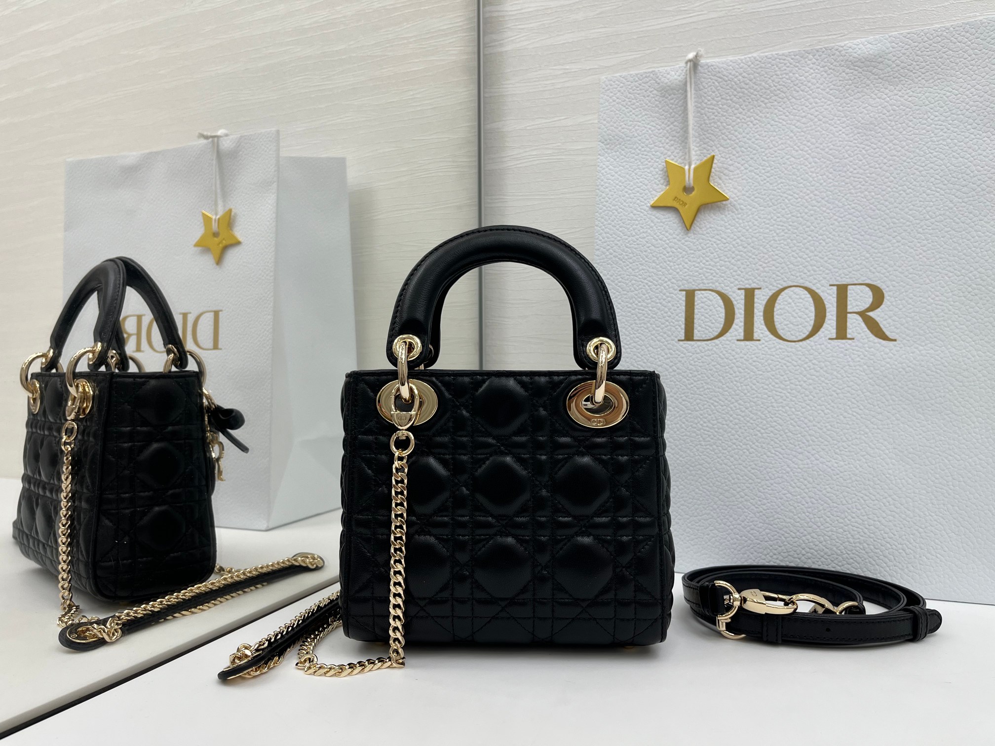 高仿Dior Lady D-Joy黑色迷你包 金屬鏈條蝴蝶結設計| 13 高仿Dior Lady D-Joy黑色迷你包 金屬鏈條蝴蝶結設計