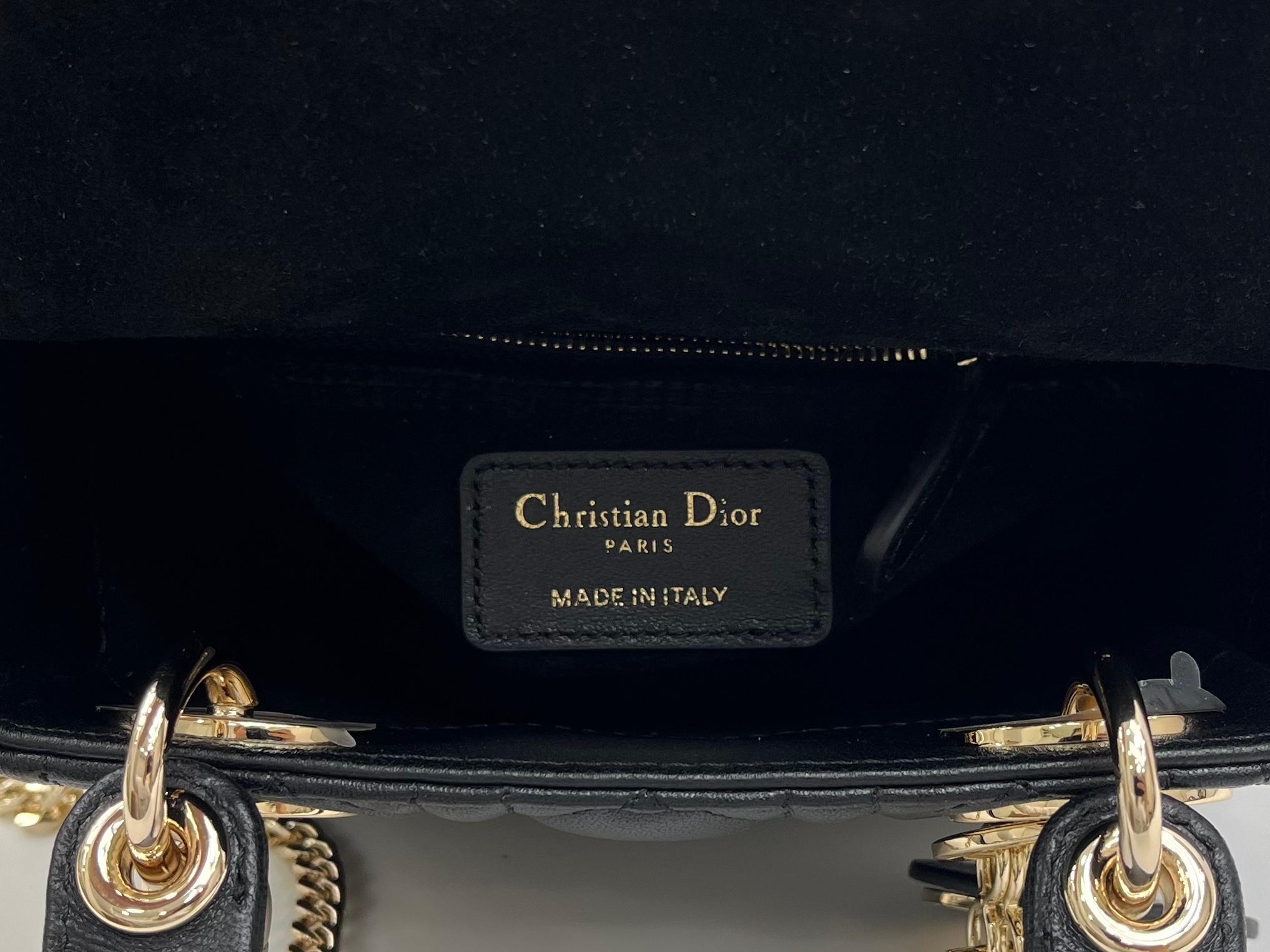 高仿Dior Lady D-Joy黑色迷你包 金屬鏈條蝴蝶結設計| 7 高仿Dior Lady D-Joy黑色迷你包 金屬鏈條蝴蝶結設計