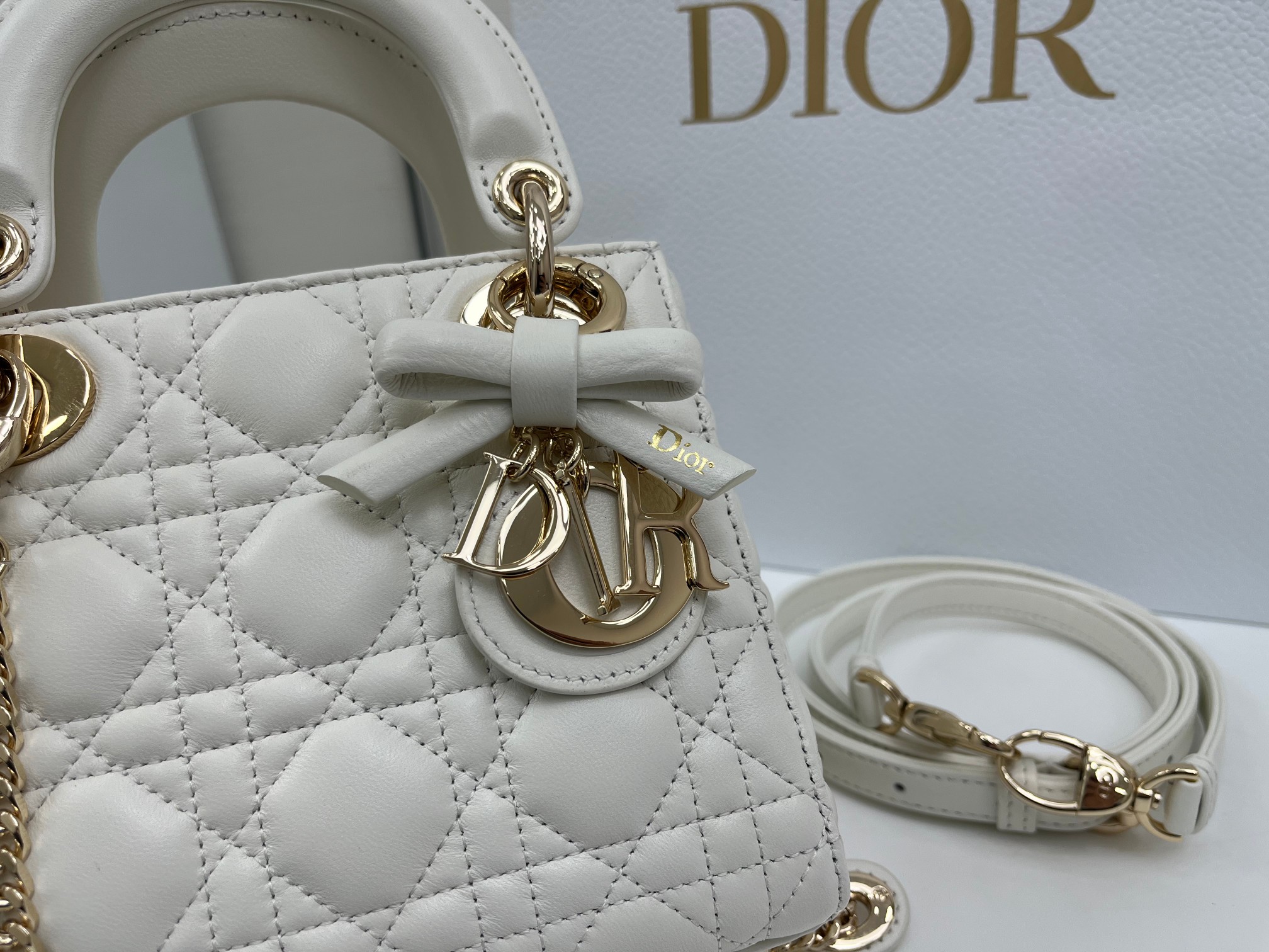 A貨Dior Lady D-Joy白色小包 金鍊蝴蝶結款式手提斜背兩用| 13 A貨Dior Lady D-Joy白色小包 金鍊蝴蝶結款式手提斜背兩用