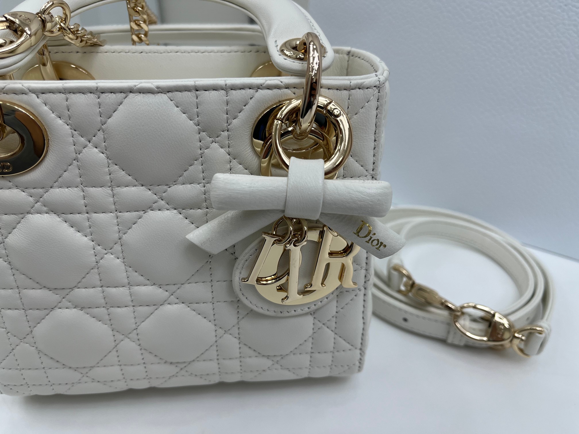A貨Dior Lady D-Joy白色小包 金鍊蝴蝶結款式手提斜背兩用| 12 A貨Dior Lady D-Joy白色小包 金鍊蝴蝶結款式手提斜背兩用