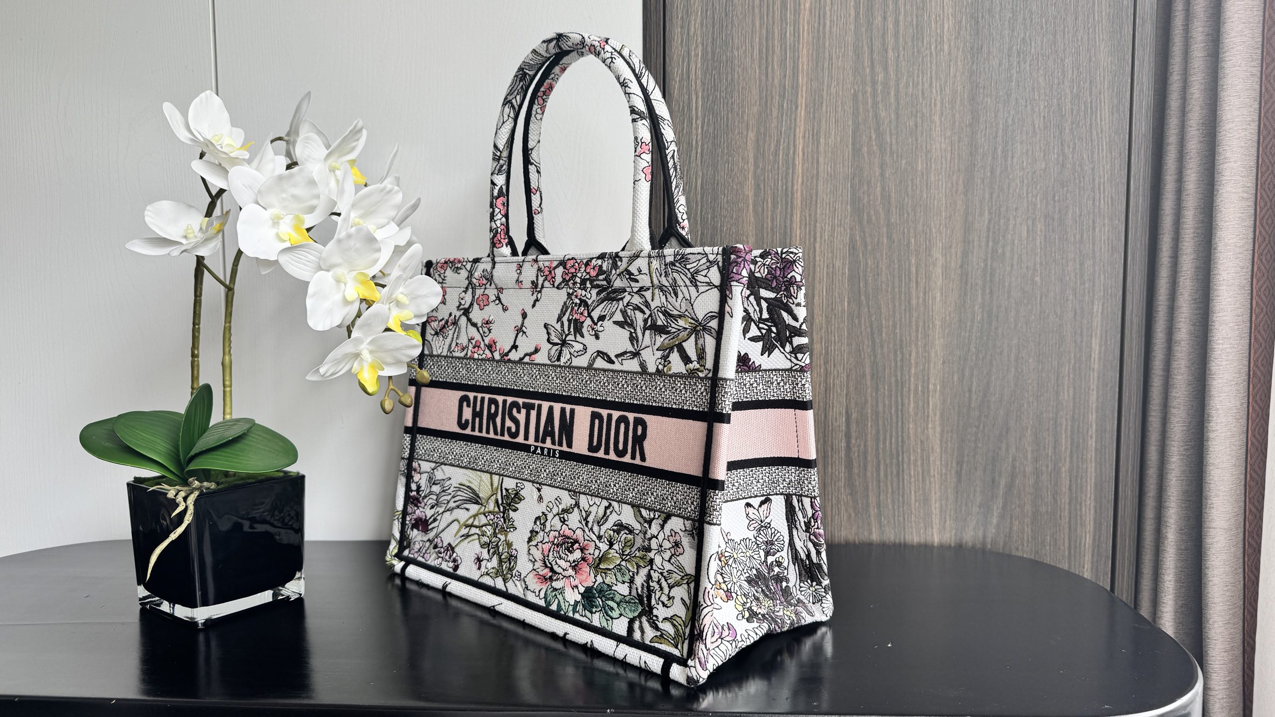 一比一Dior Book Tote刺繡托特包 粉色花卉圖騰帆布印花款| 11 一比一Dior Book Tote刺繡托特包 粉色花卉圖騰帆布印花款
